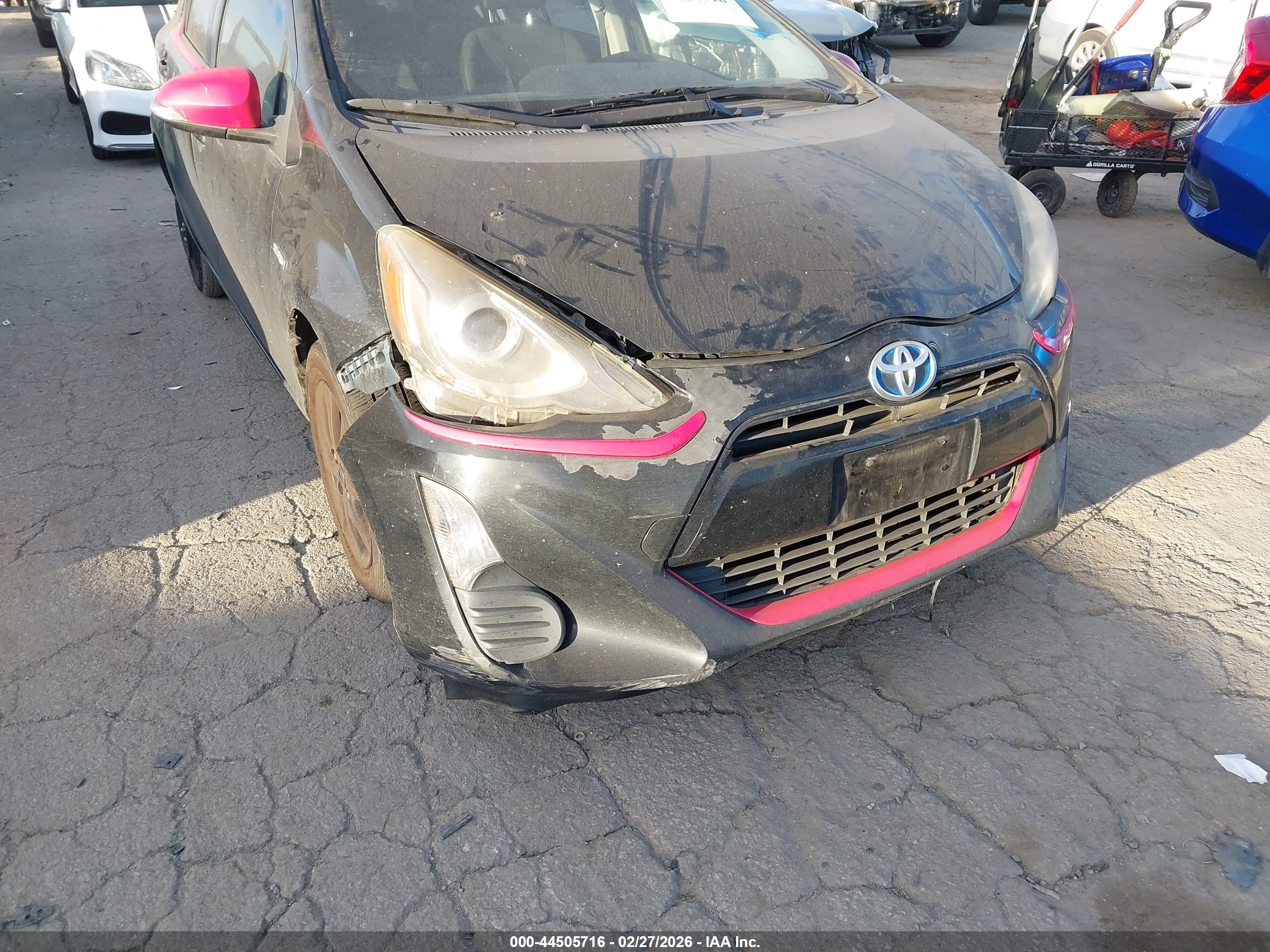 TOYOTA PRIUS image 6