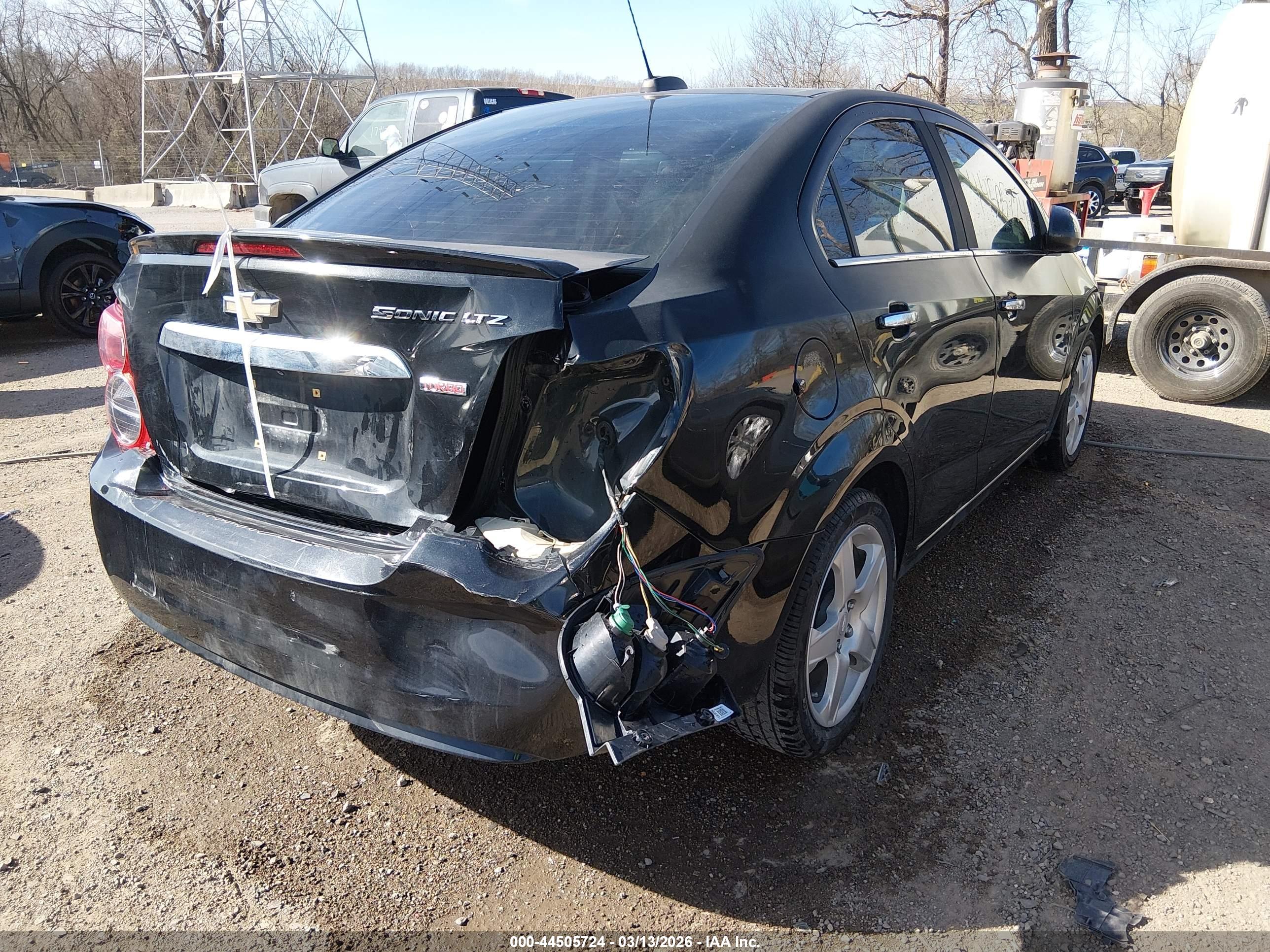 CHEVROLET SONIC image 4