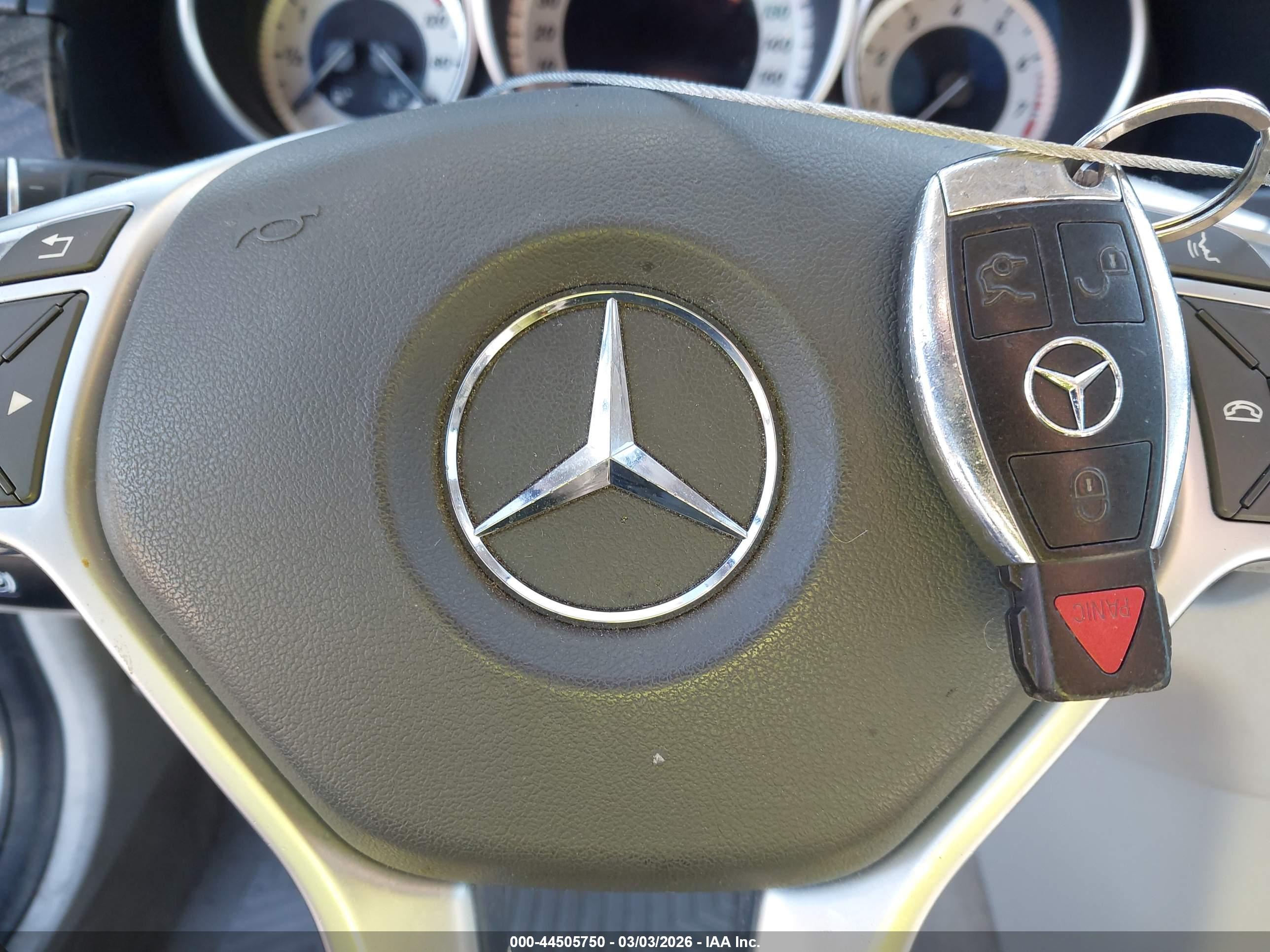 MERCEDES-BENZ E image 11