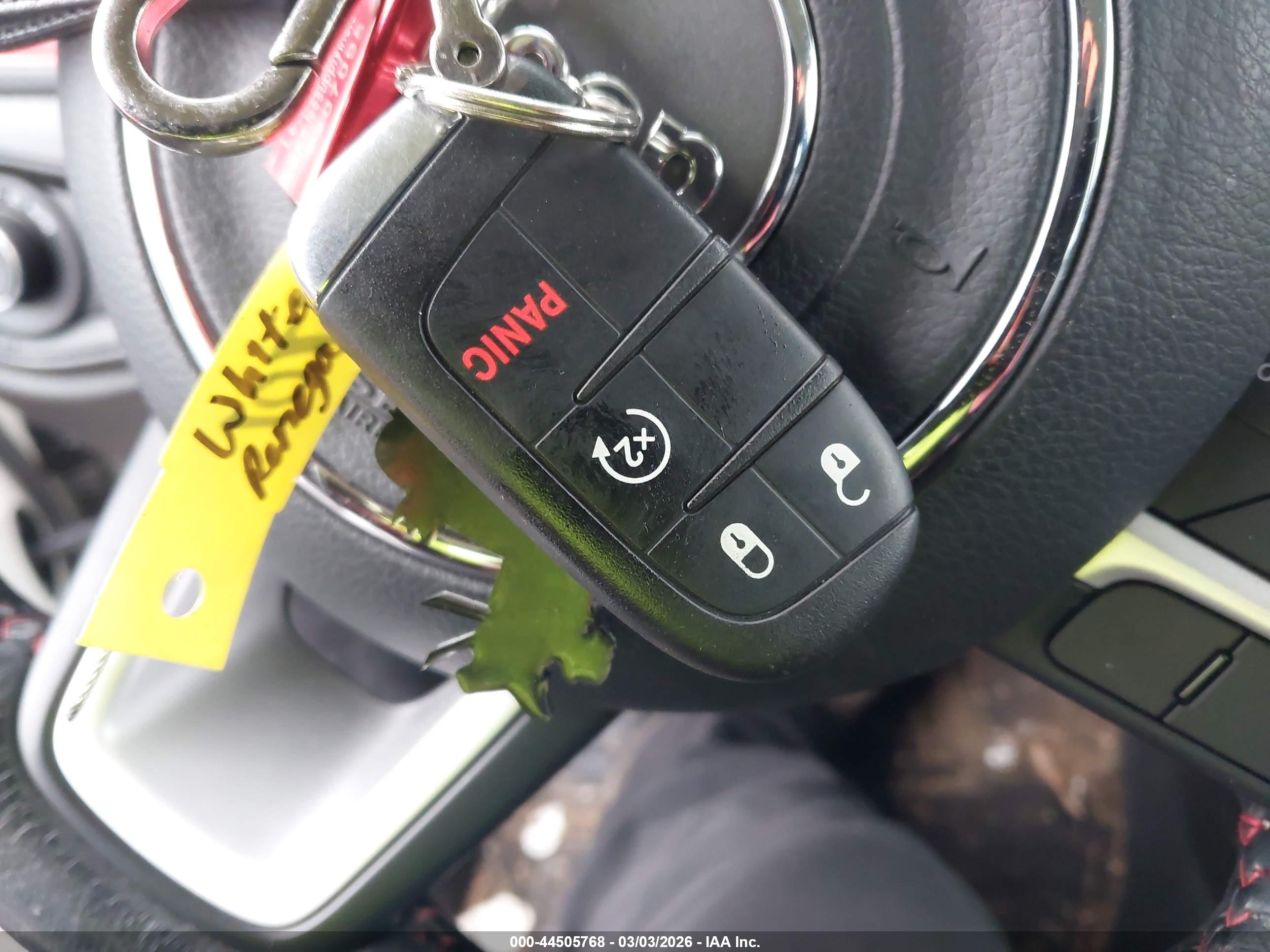 JEEP RENEGADE image 11
