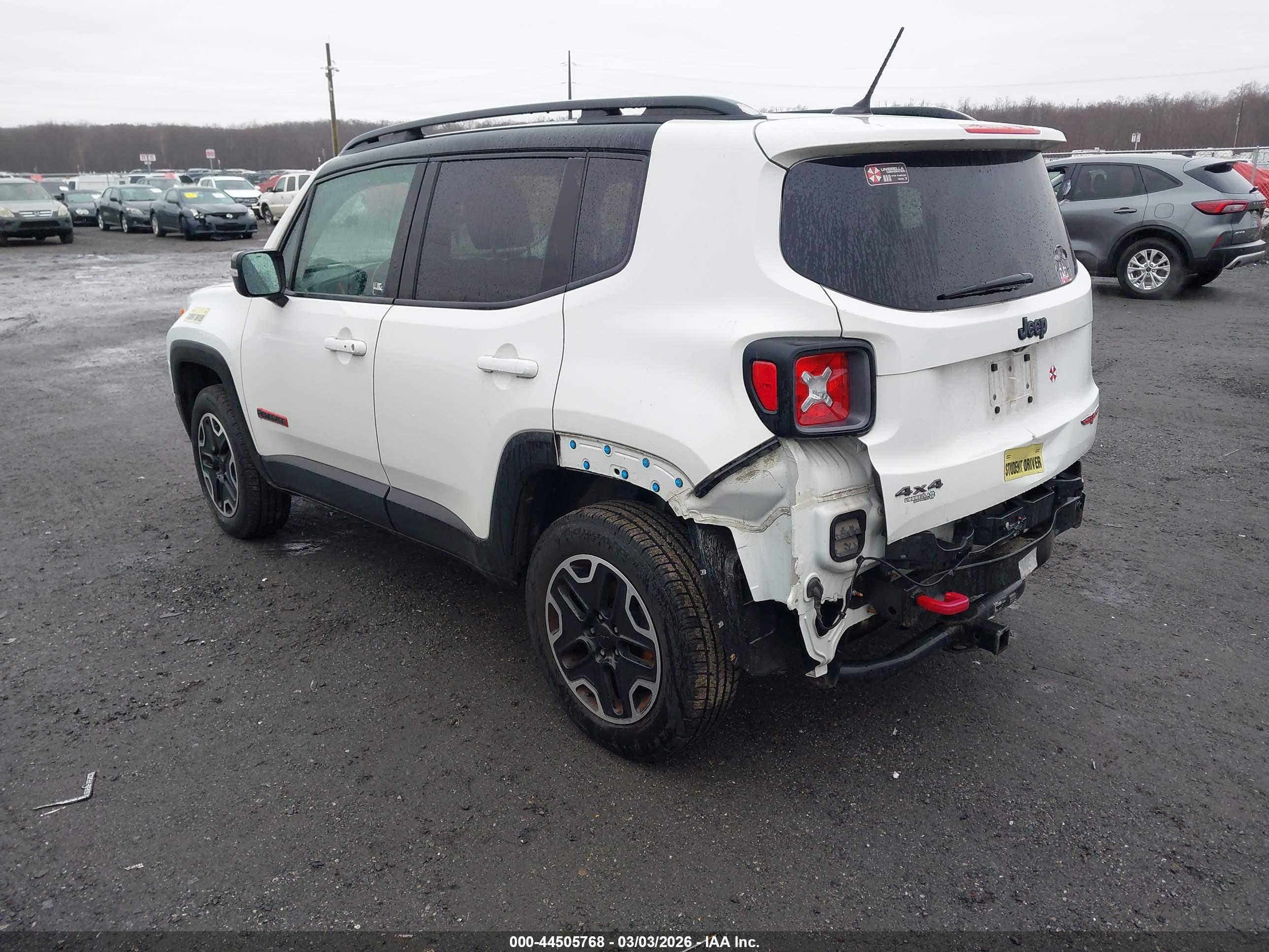 JEEP RENEGADE image 3