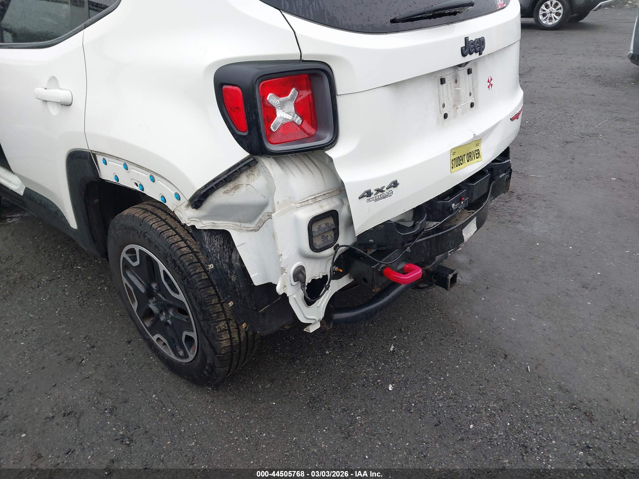 JEEP RENEGADE image 6