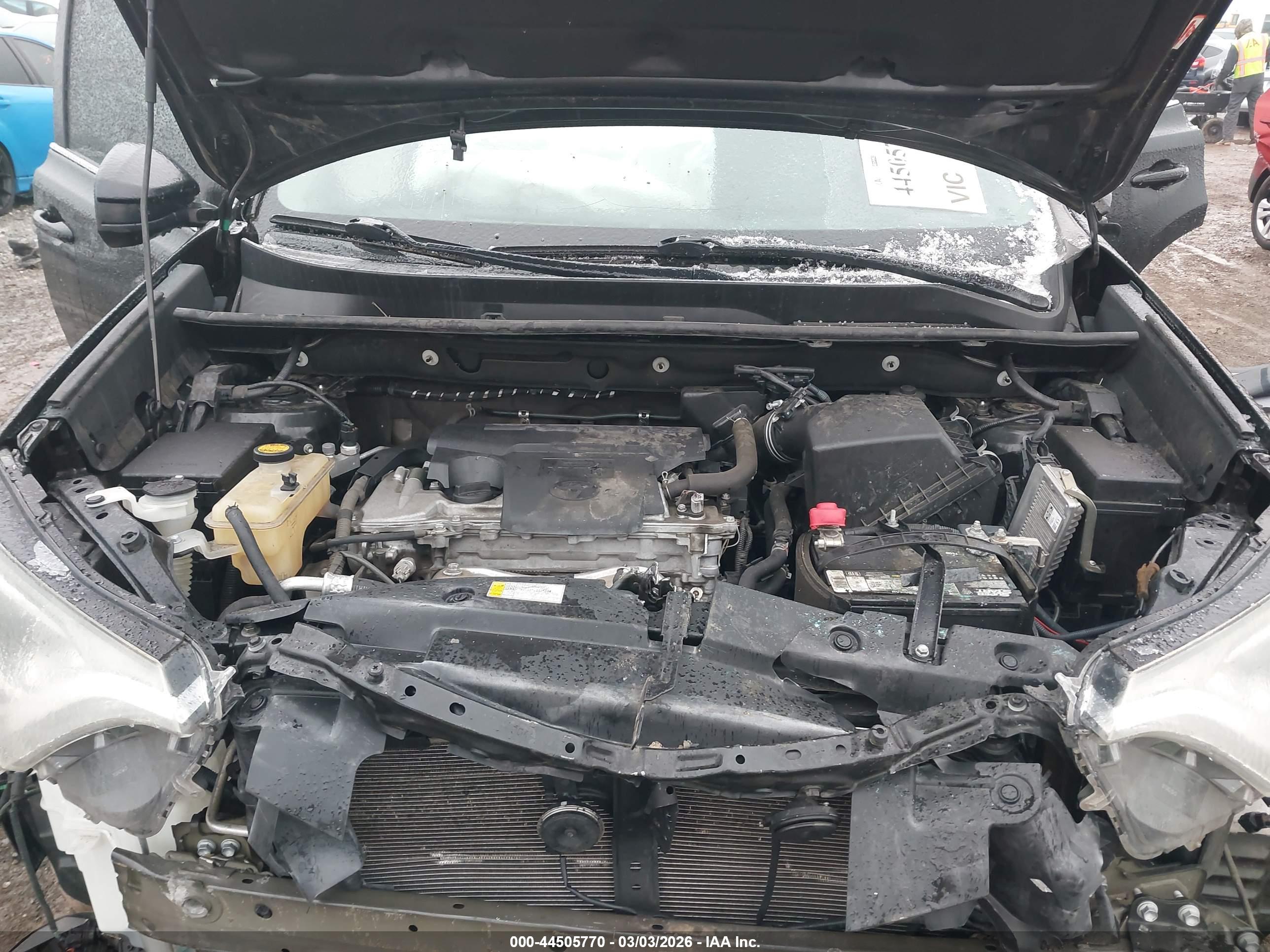 TOYOTA RAV4 image 10