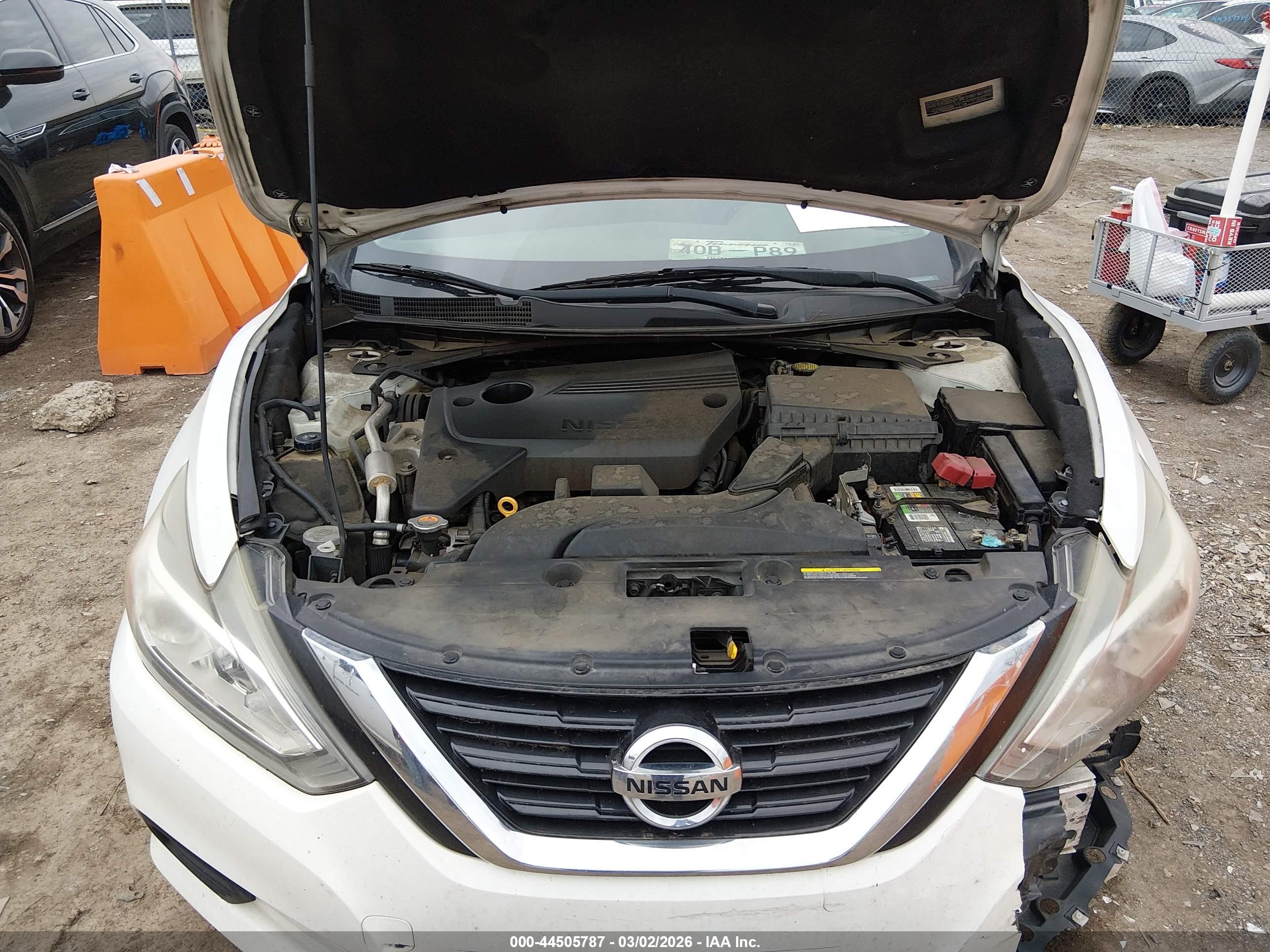 NISSAN ALTIMA image 10