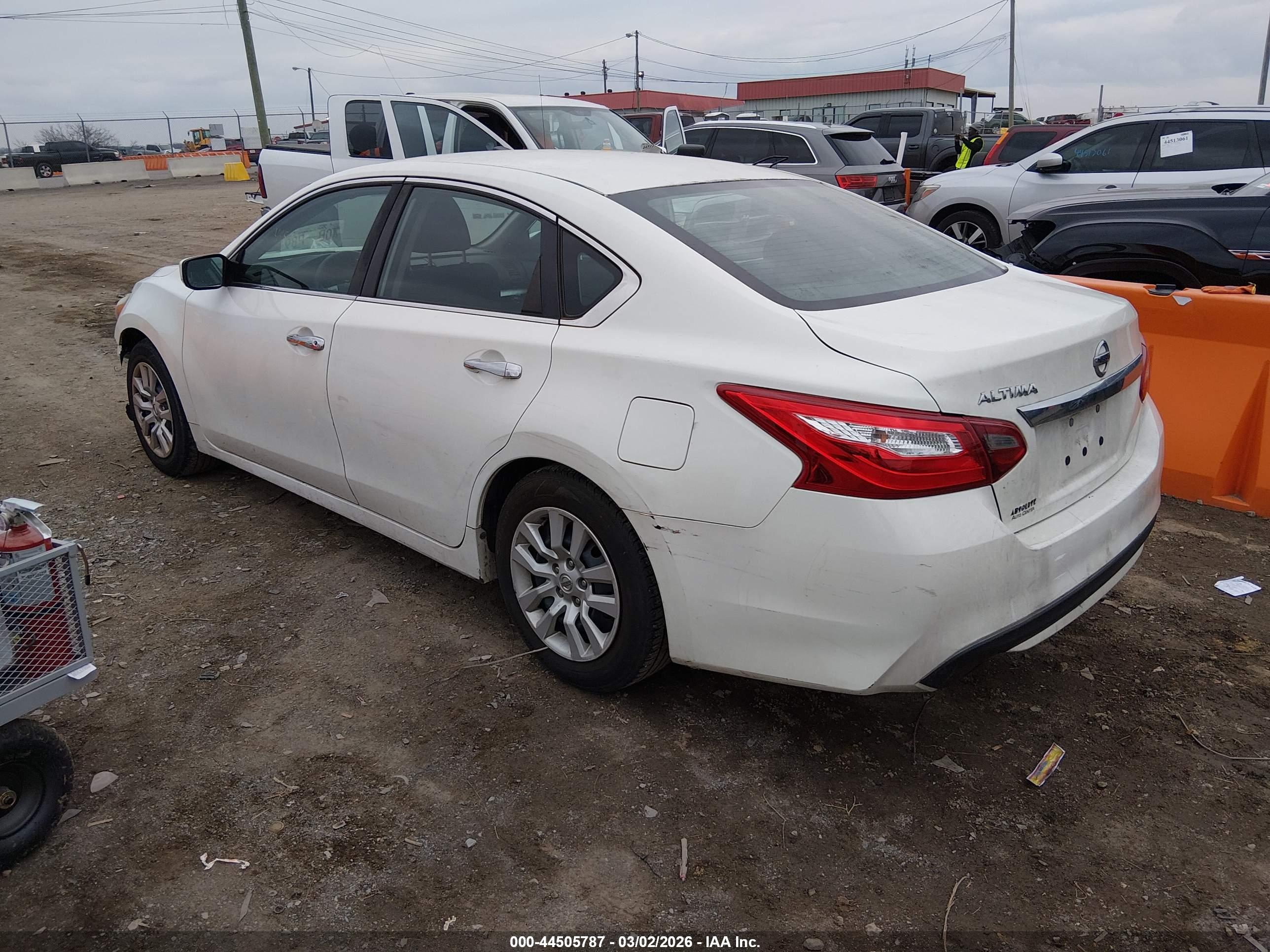 NISSAN ALTIMA image 3