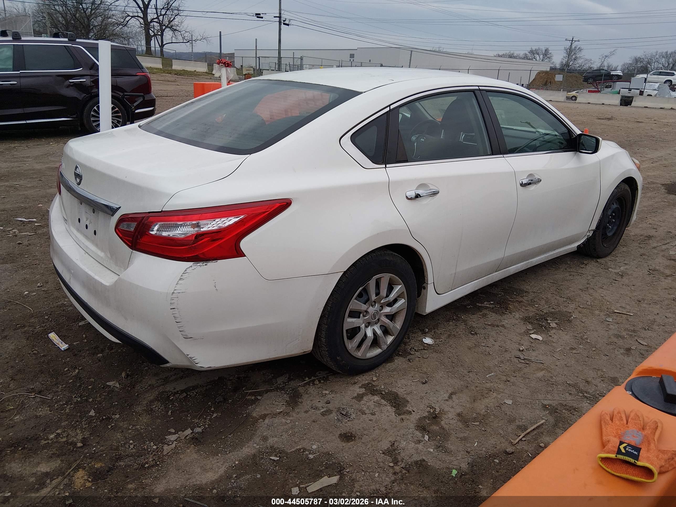 NISSAN ALTIMA image 4