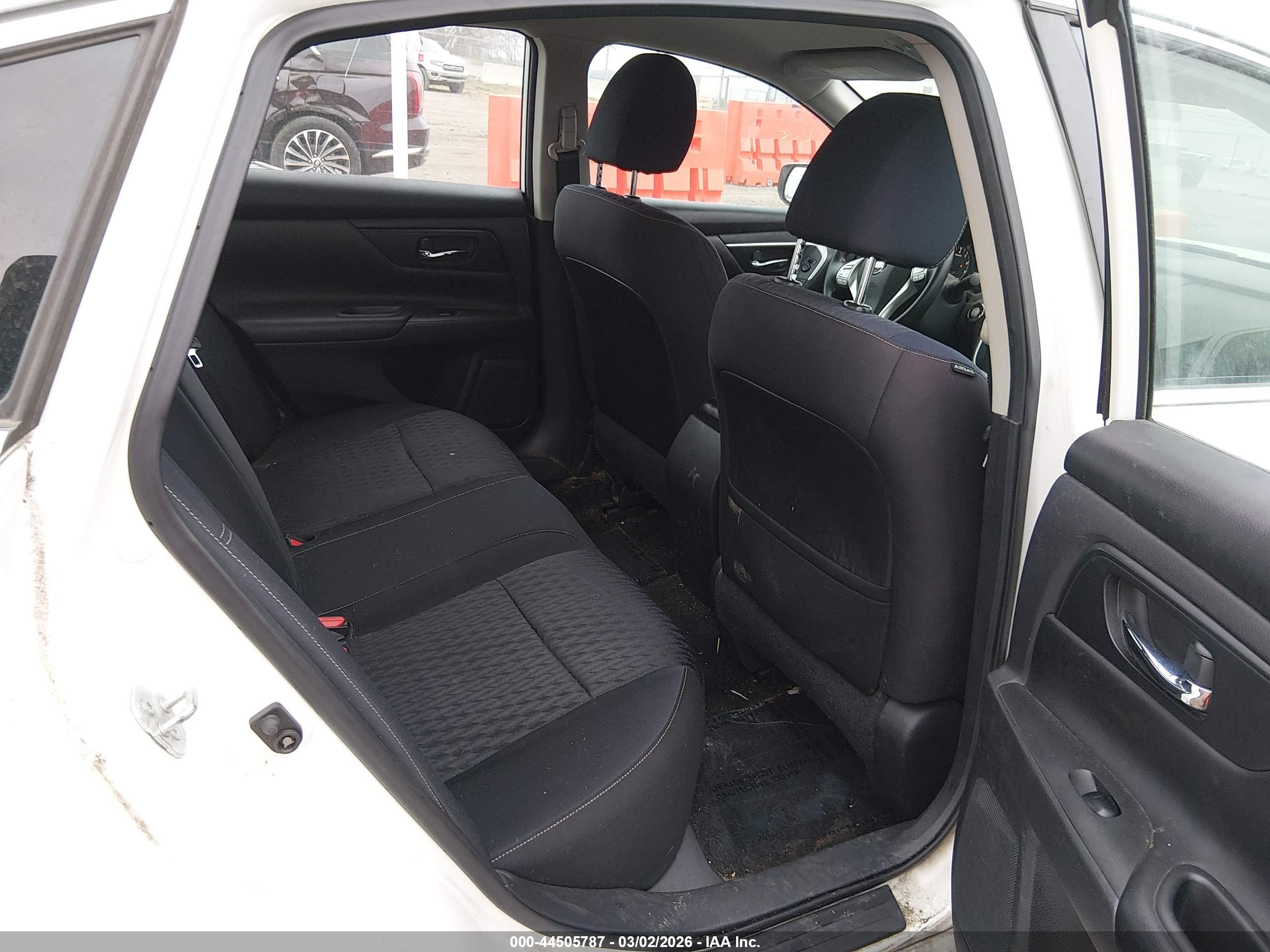 NISSAN ALTIMA image 8