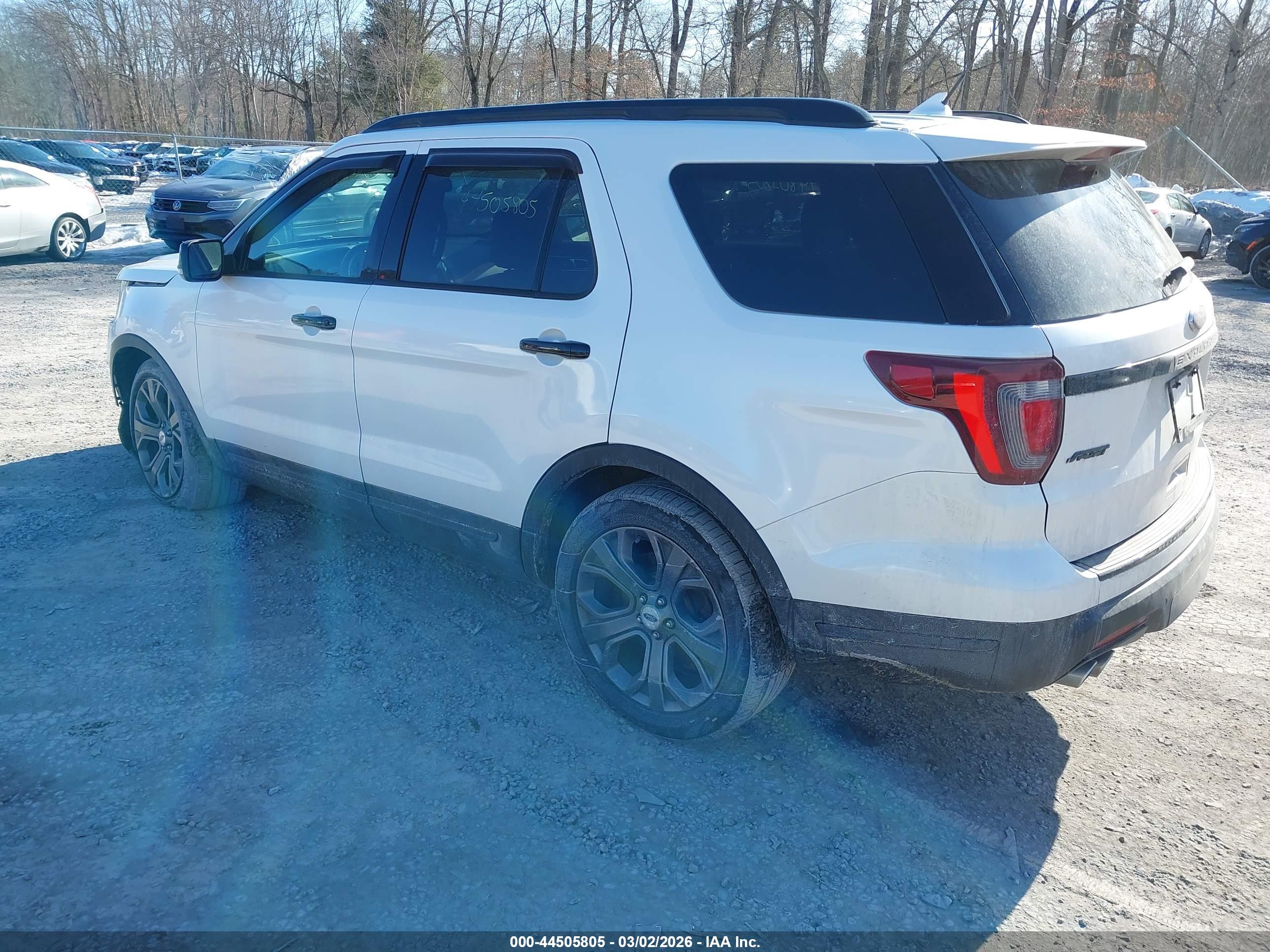 FORD EXPLORER image 3