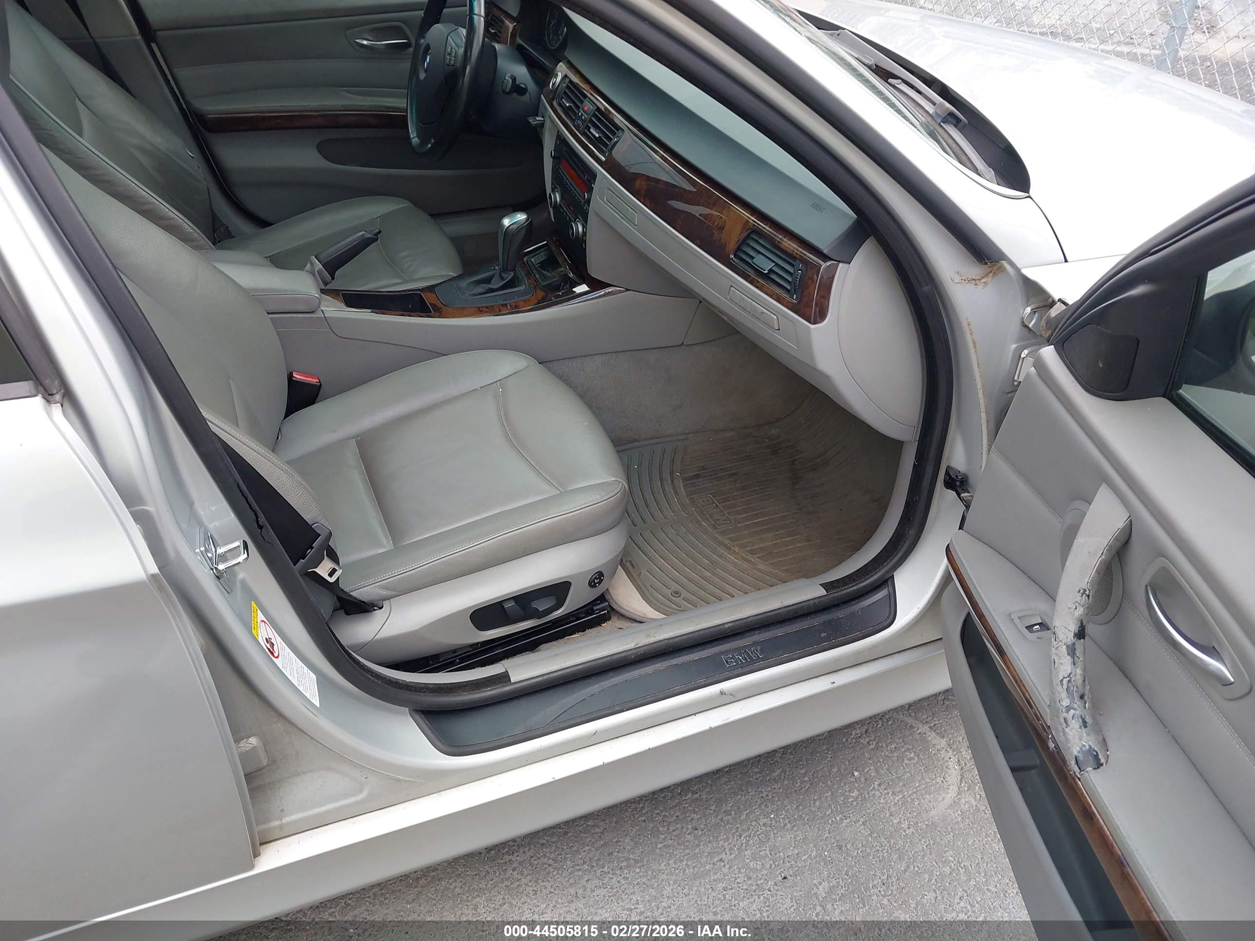 BMW 328I image 5
