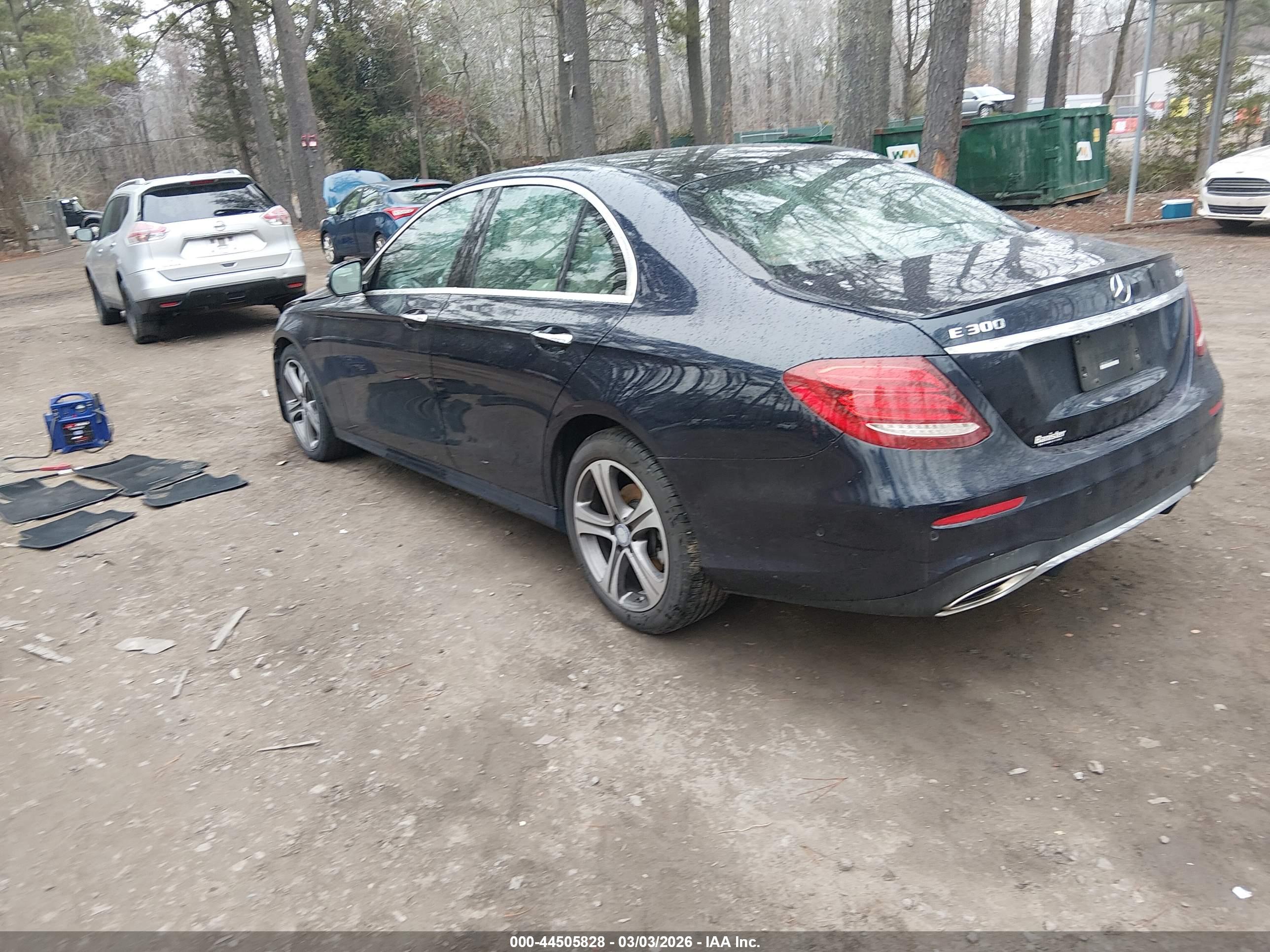 MERCEDES-BENZ E image 3