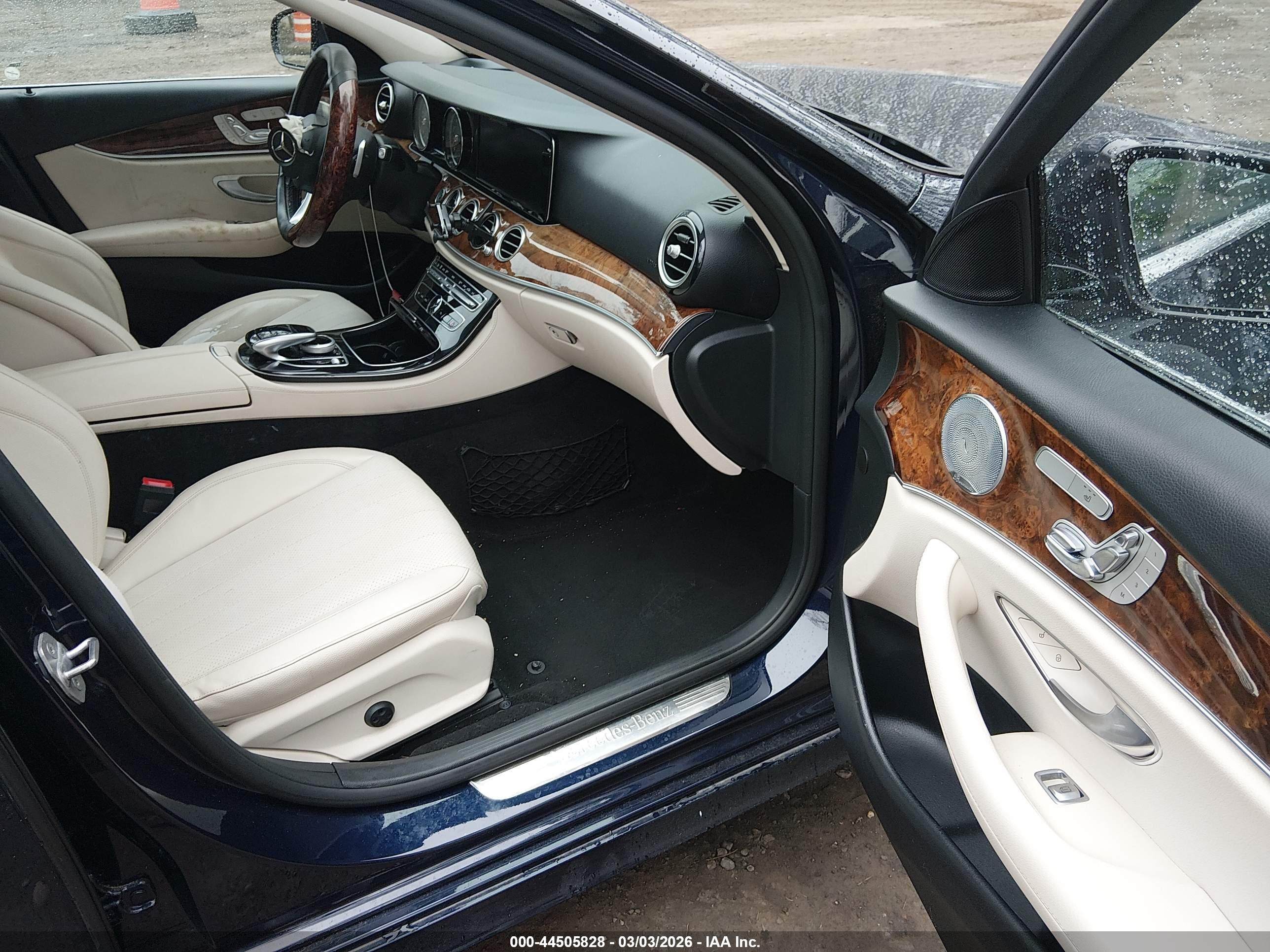 MERCEDES-BENZ E image 5