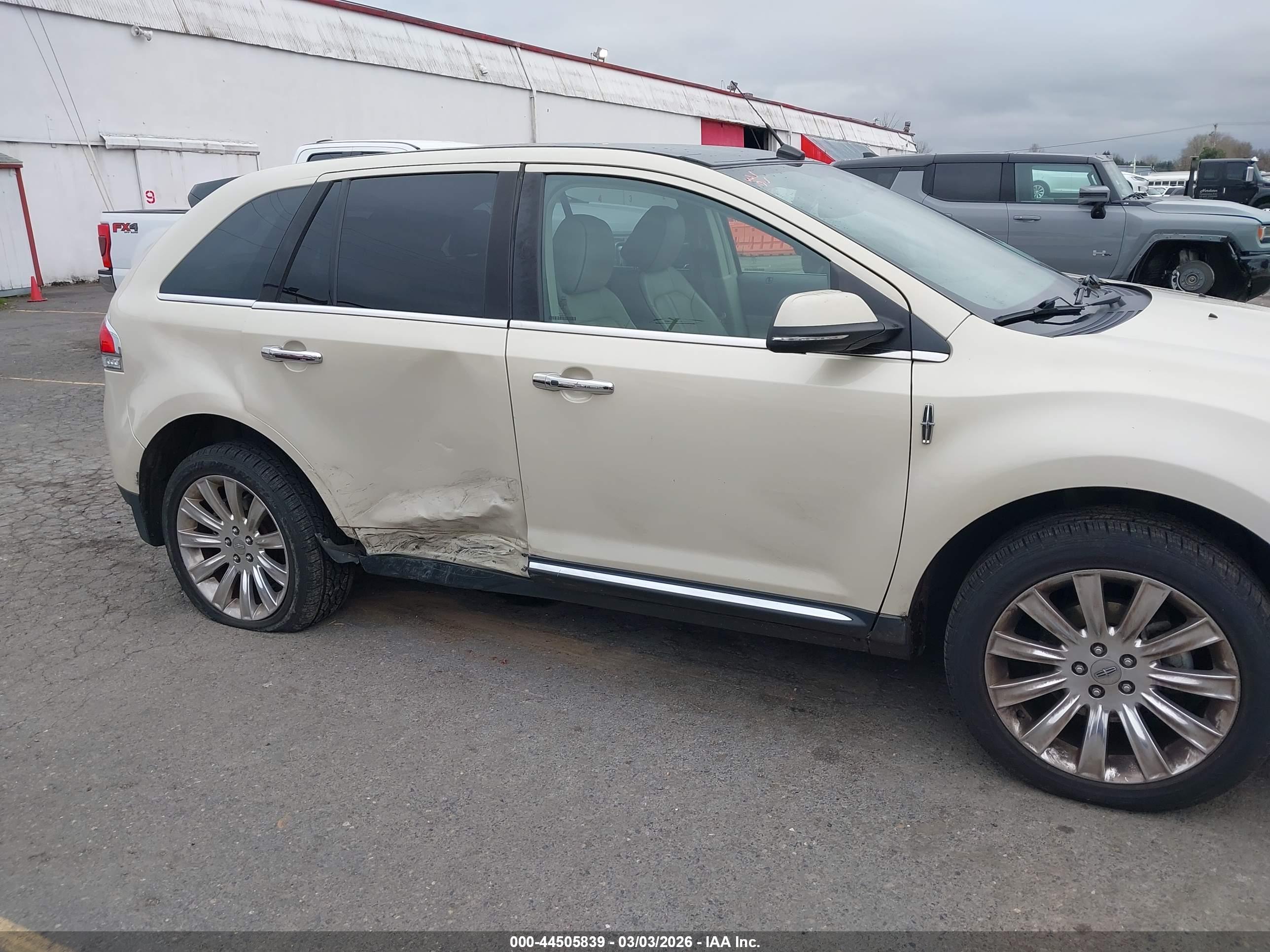 LINCOLN MKX image 6