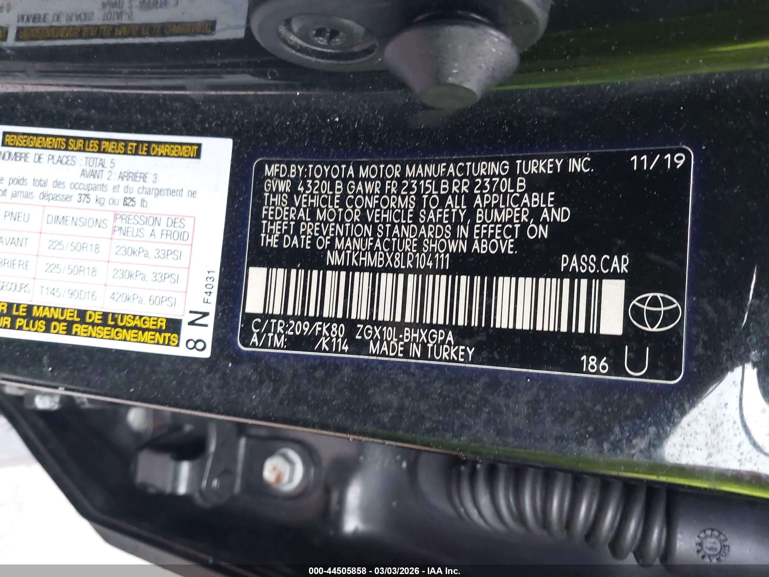 TOYOTA C-HR image 9