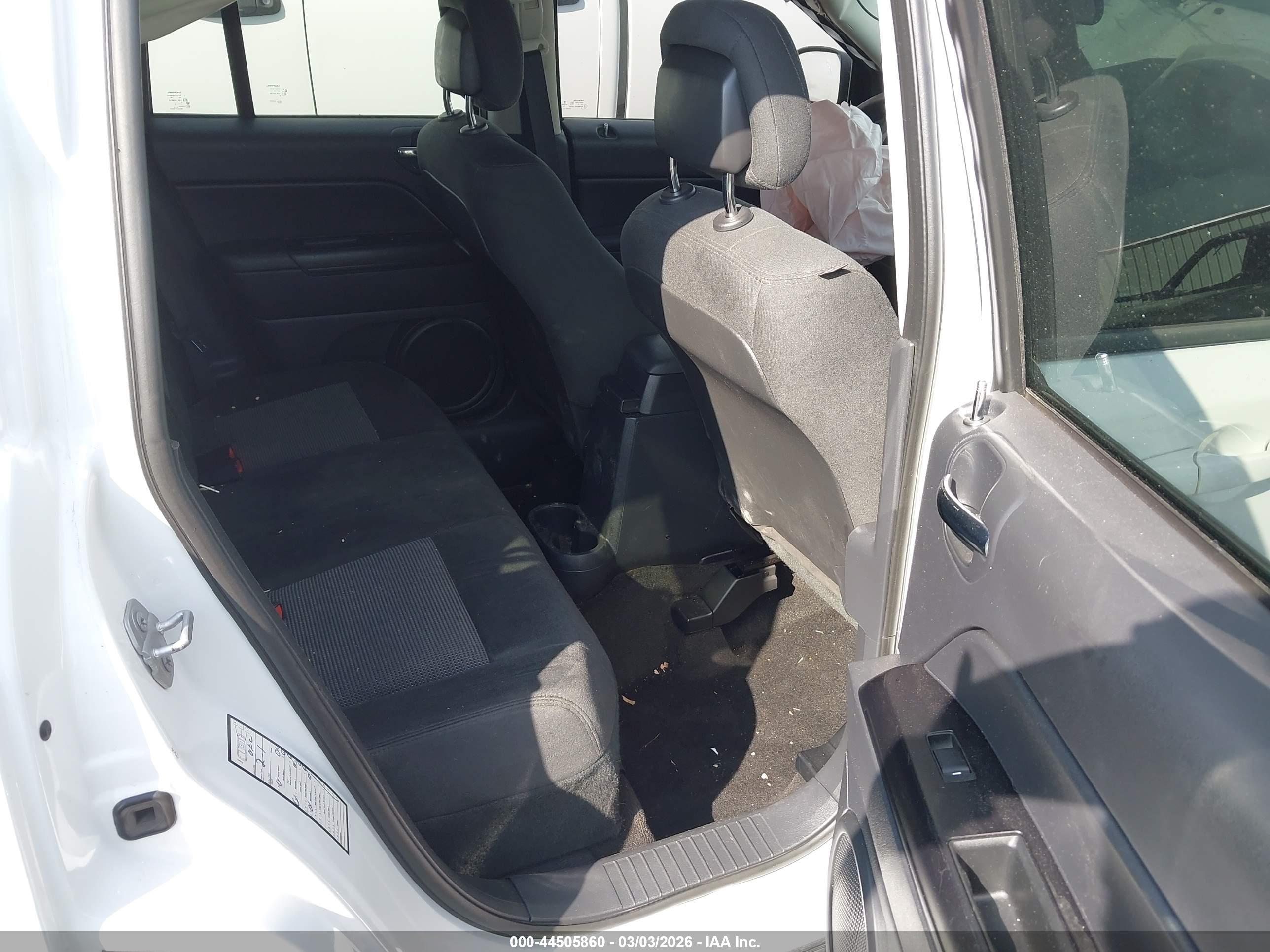 JEEP COMPASS image 8