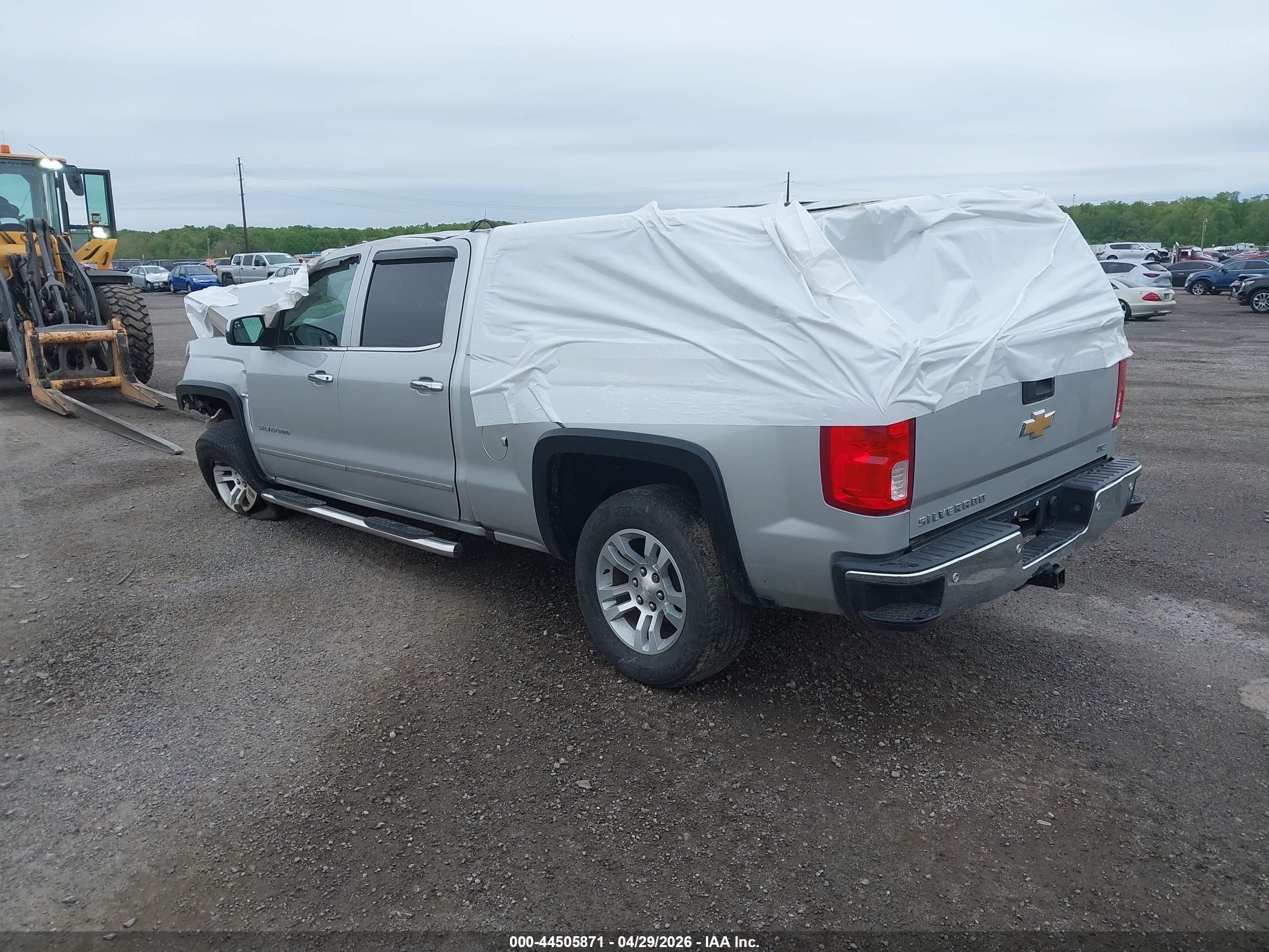 CHEVROLET SILVERADO image 3