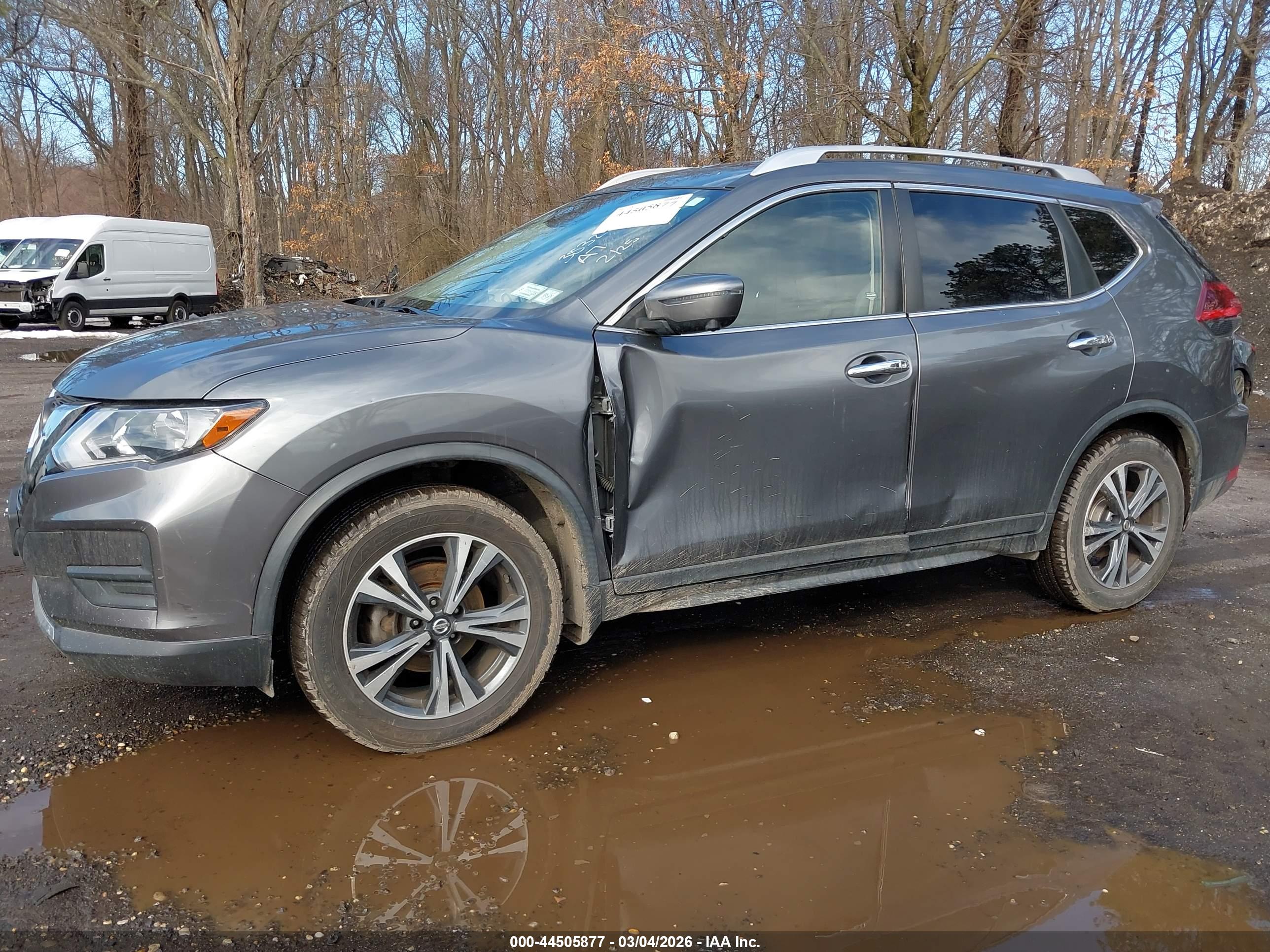 NISSAN ROGUE image 6