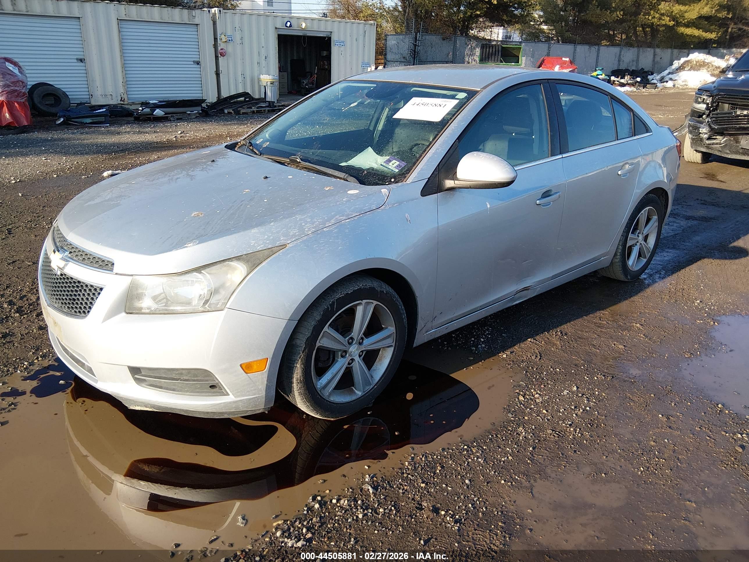 CHEVROLET CRUZE image 2