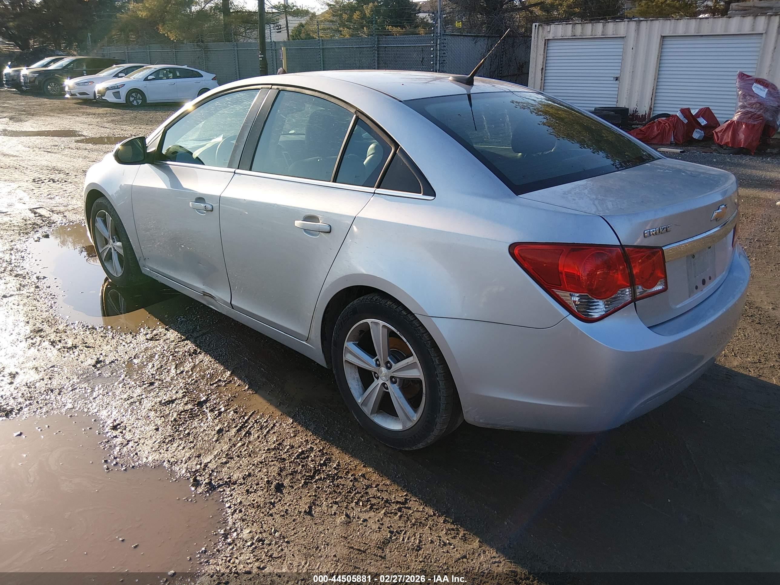 CHEVROLET CRUZE image 3