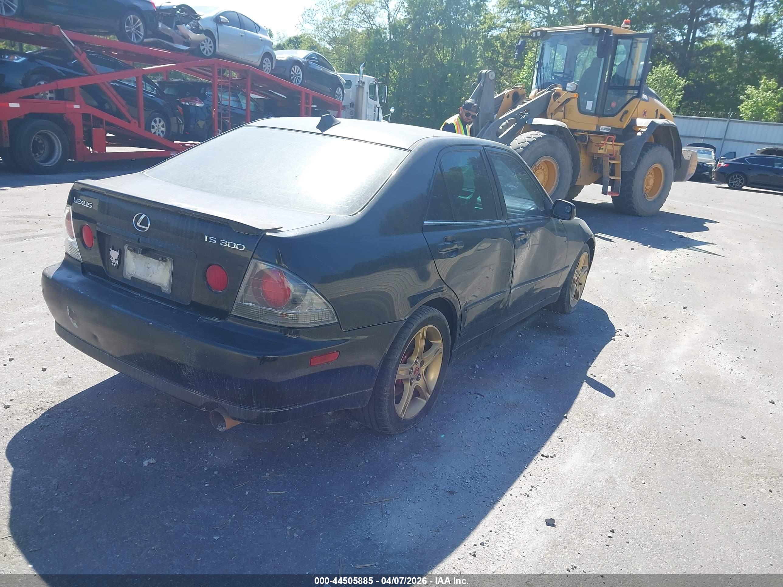 LEXUS IS image 4