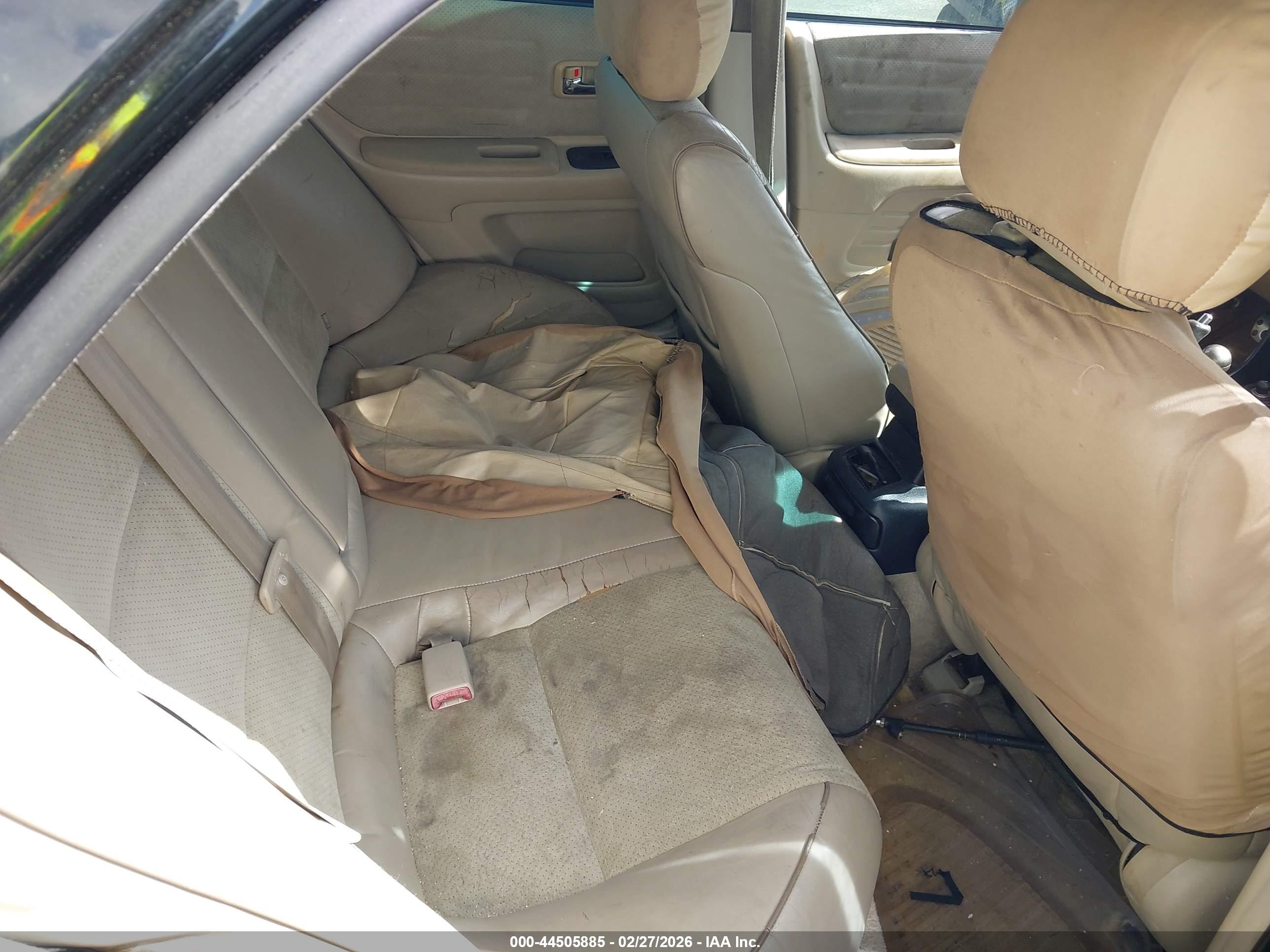 LEXUS IS image 8