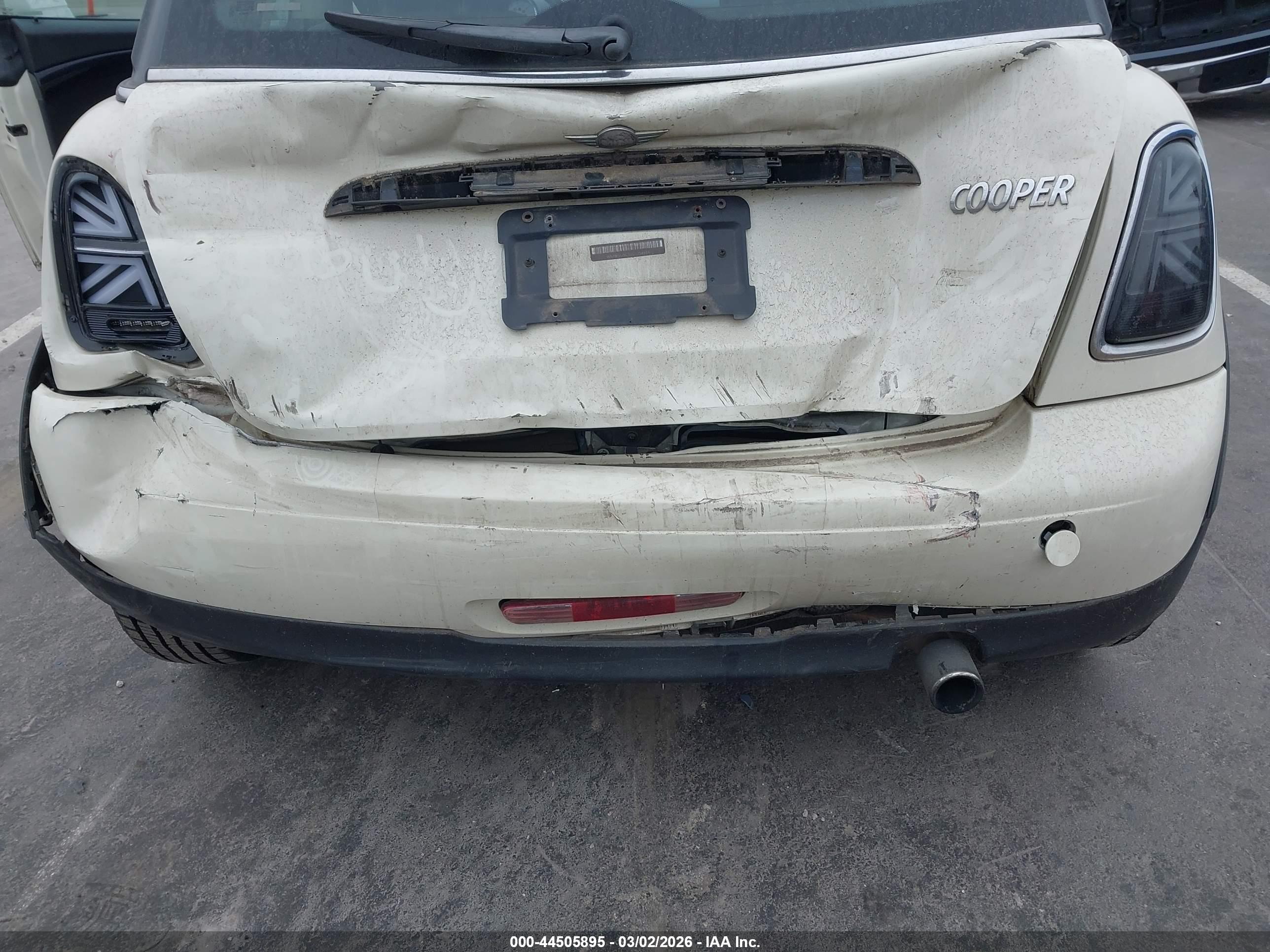 MINI COOPER image 6