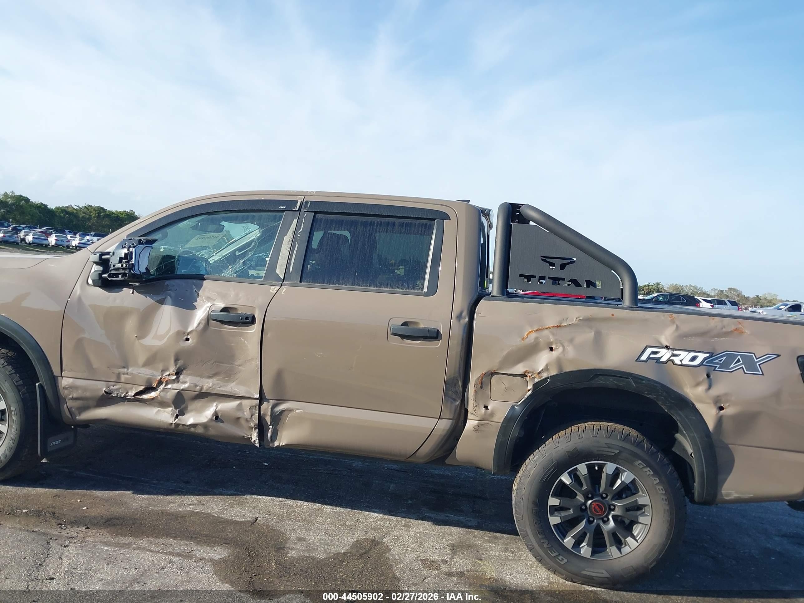 NISSAN TITAN image 6