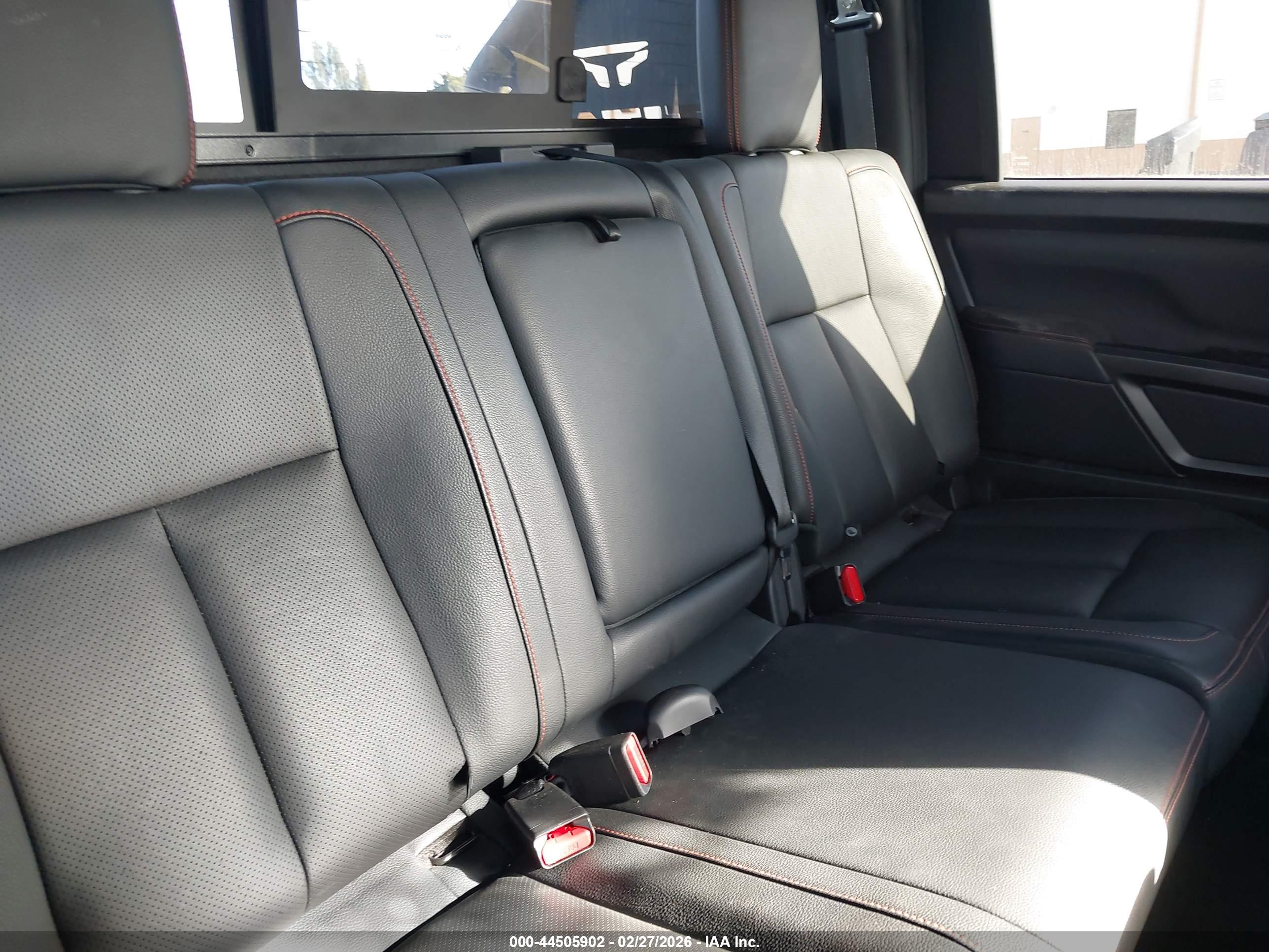 NISSAN TITAN image 8