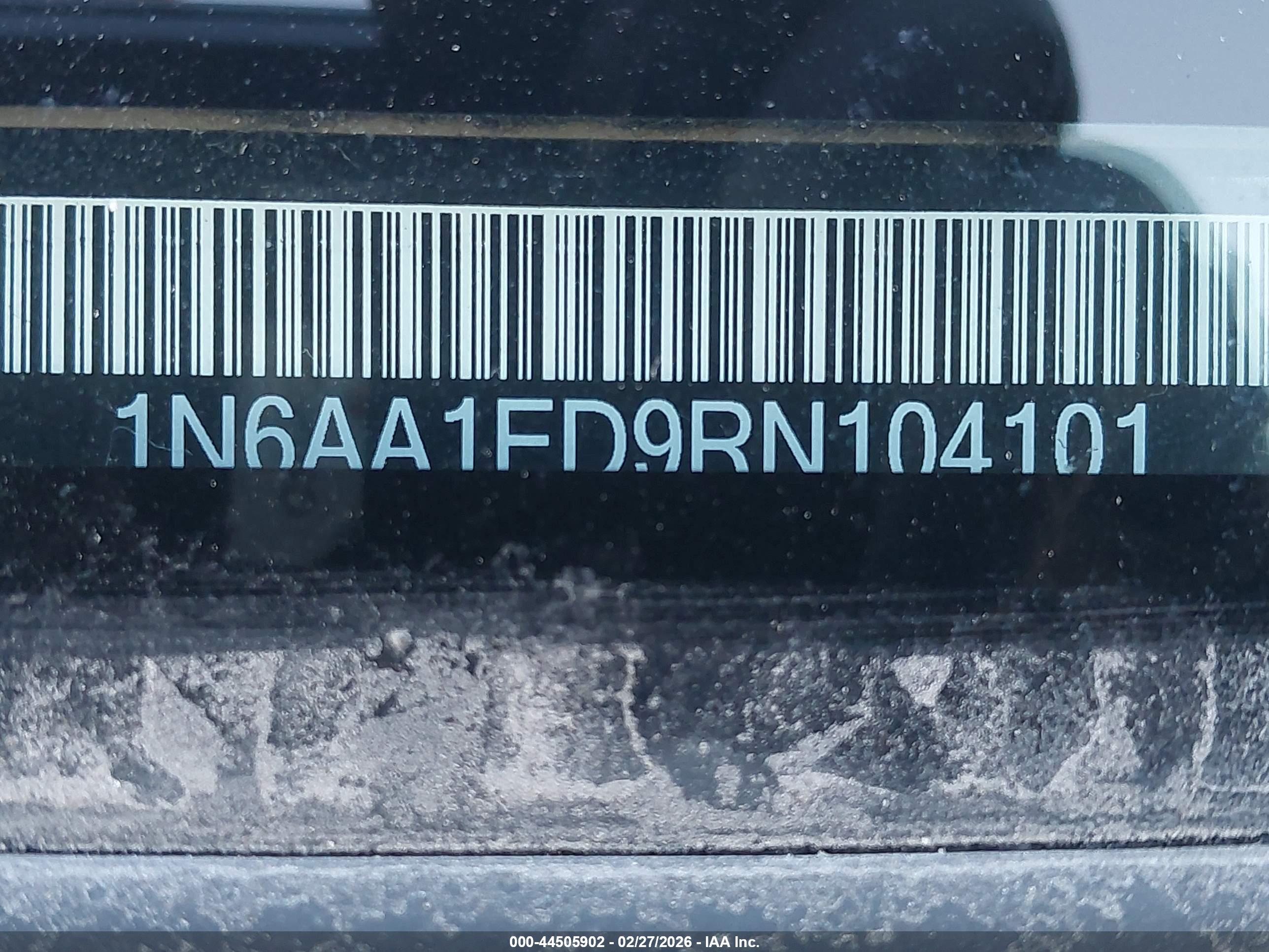 NISSAN TITAN image 9
