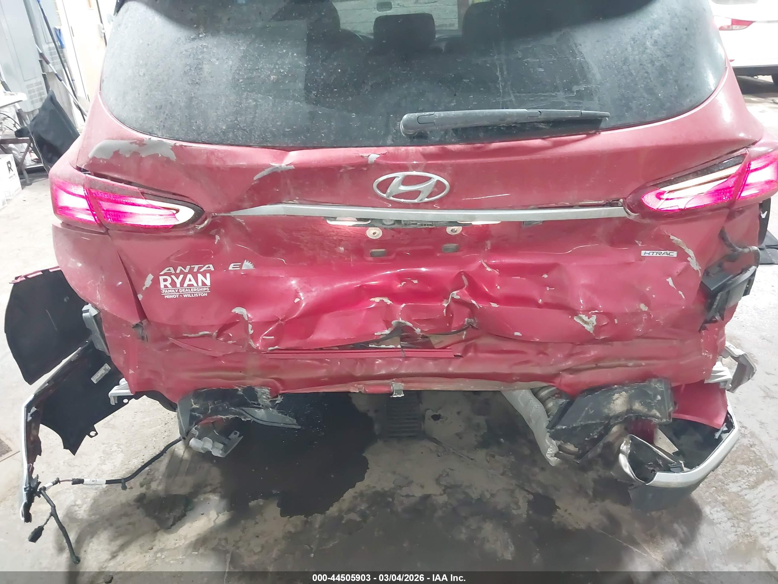 HYUNDAI SANTA image 6
