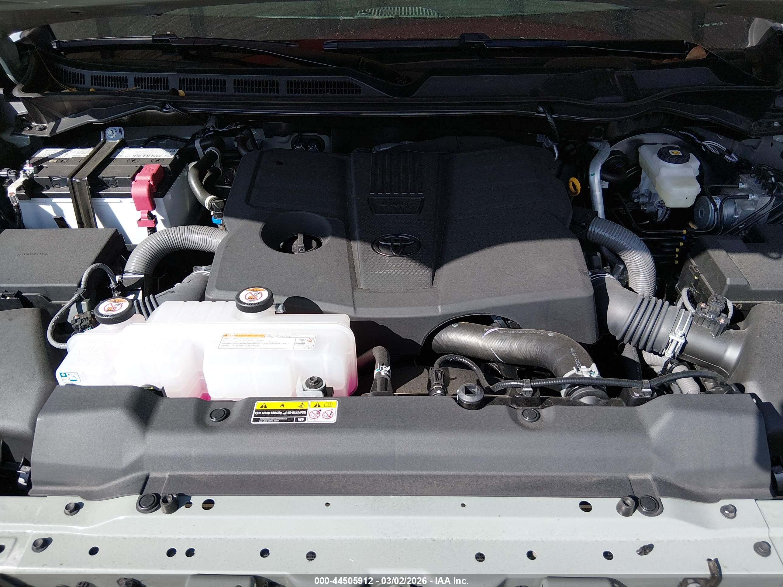 TOYOTA TUNDRA image 10