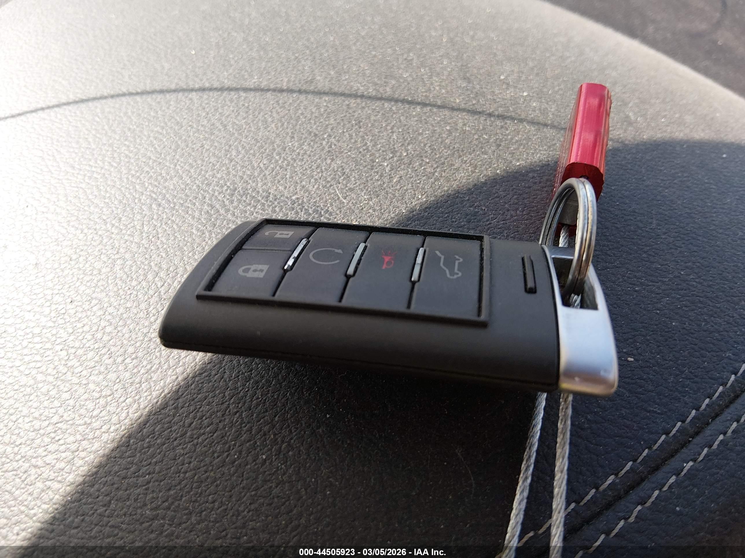 CADILLAC SRX image 11