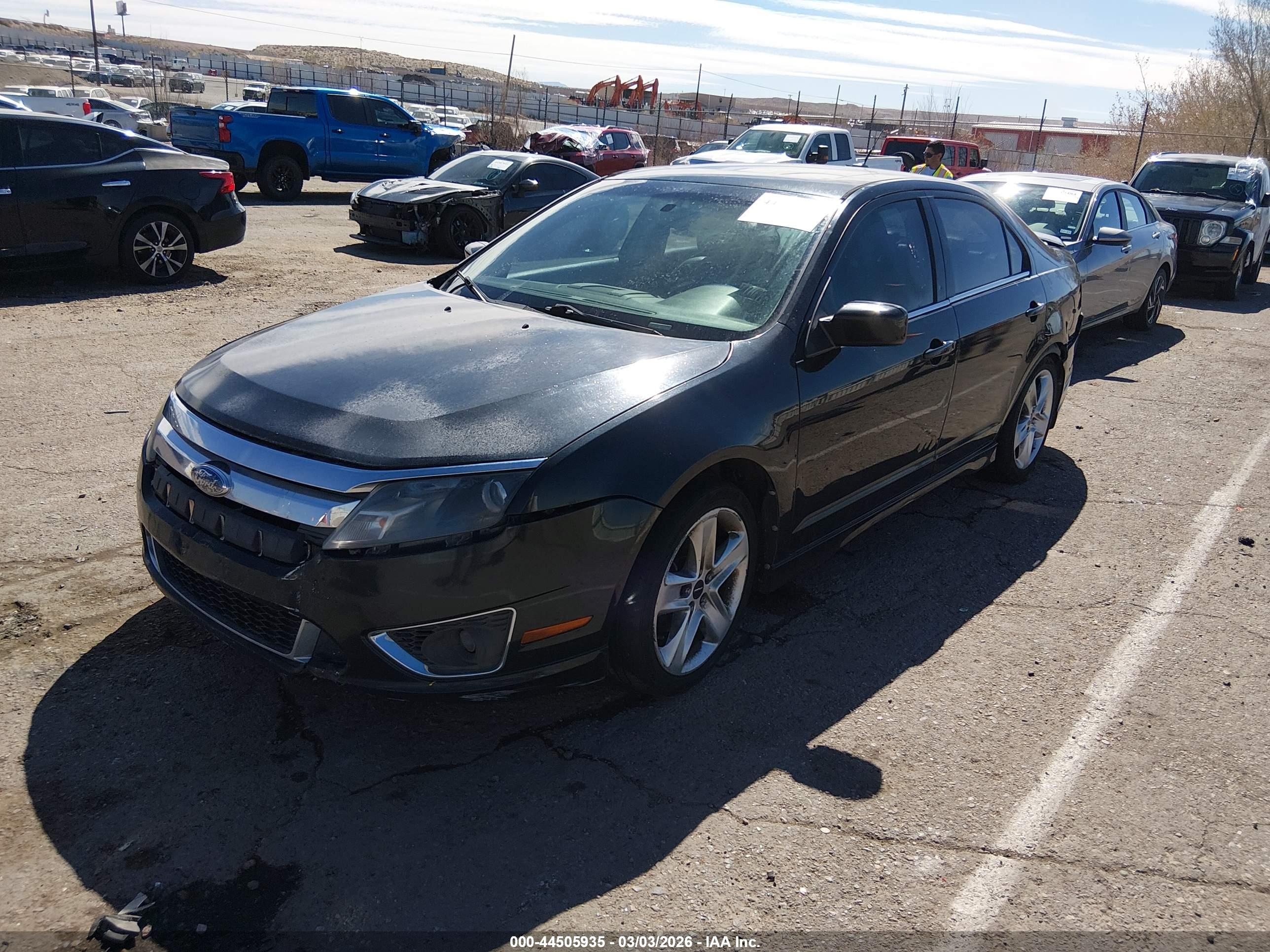 FORD FUSION image 2