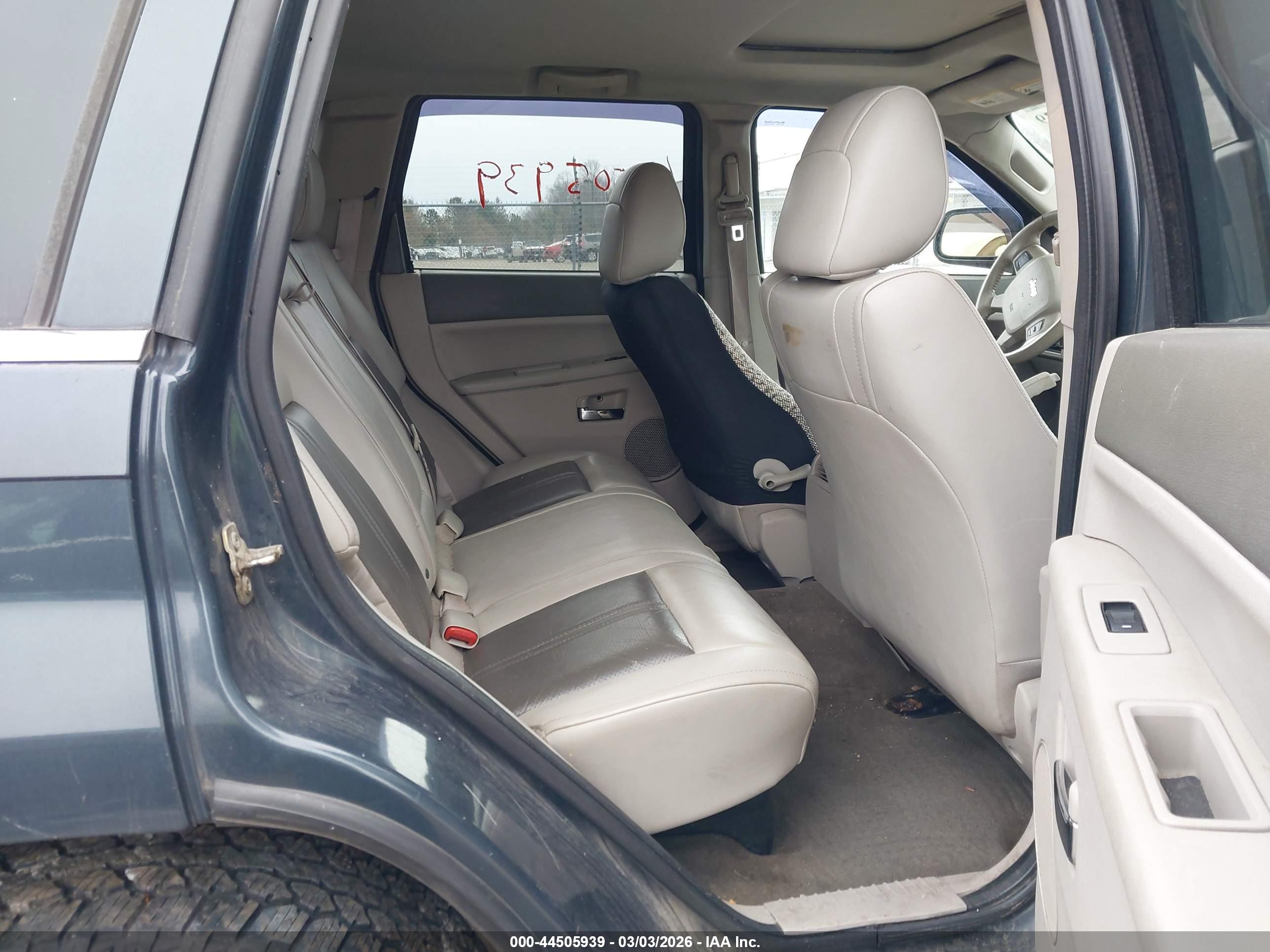JEEP GRAND image 8