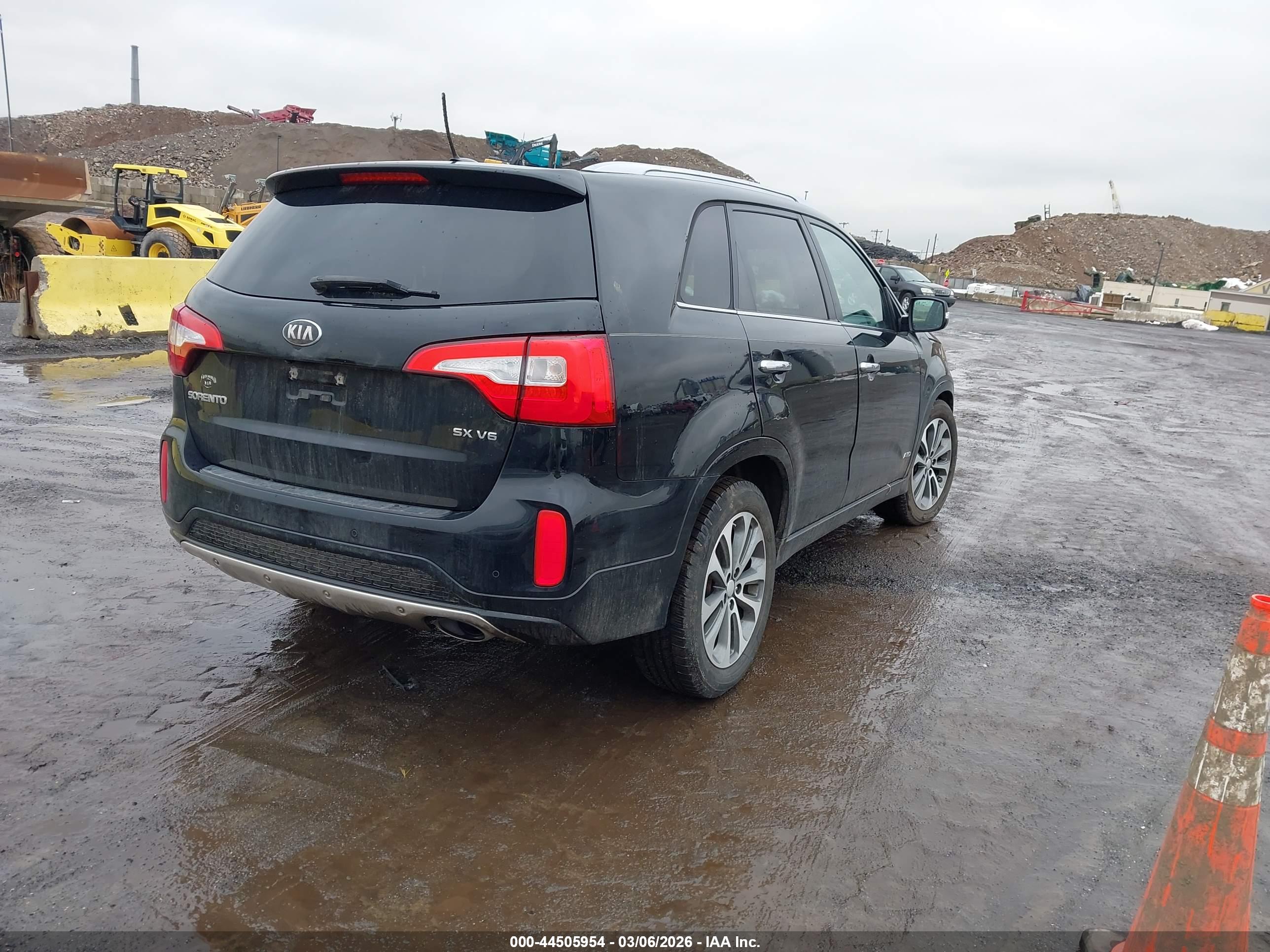 KIA SORENTO image 4
