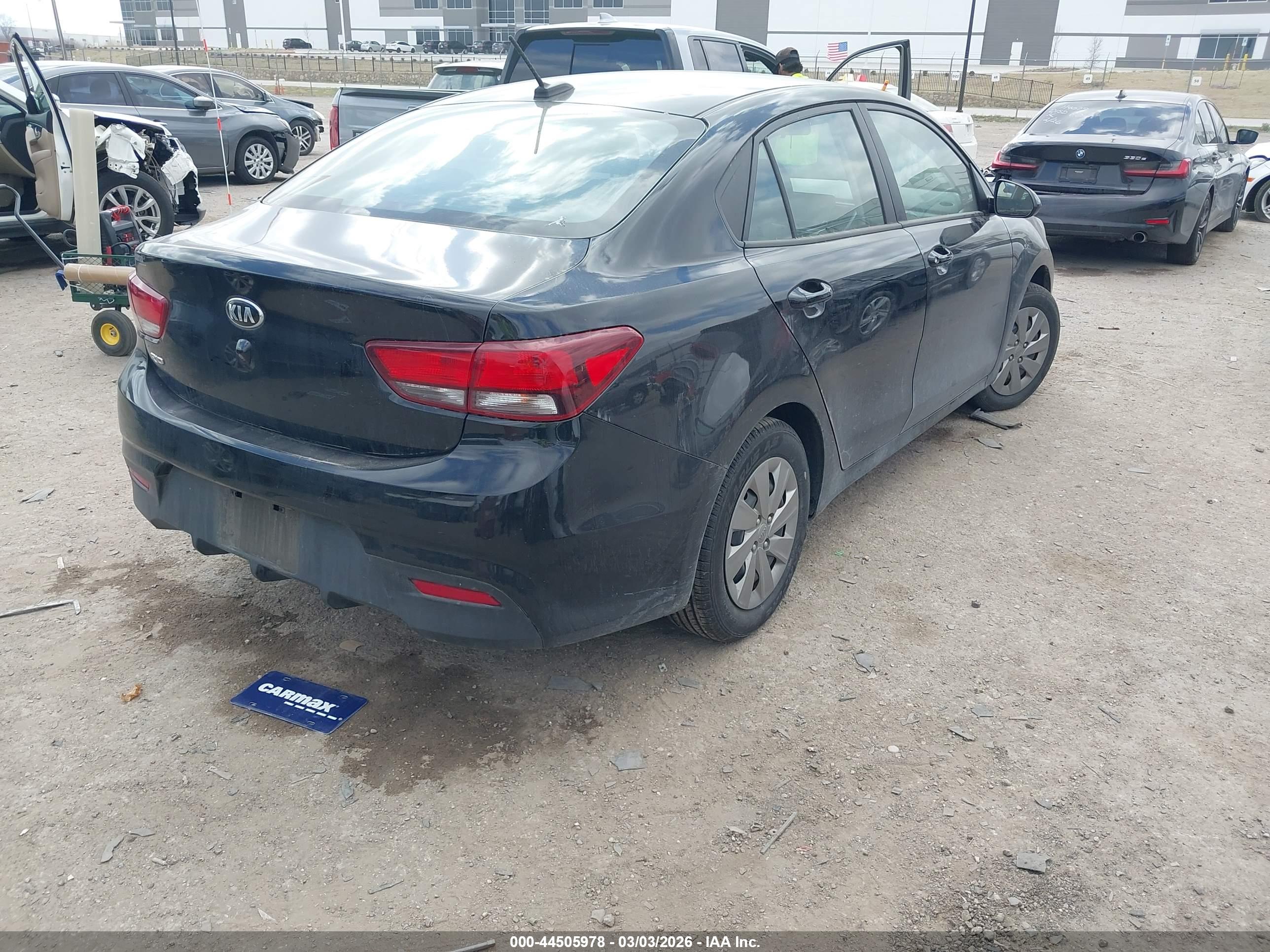 KIA RIO image 4