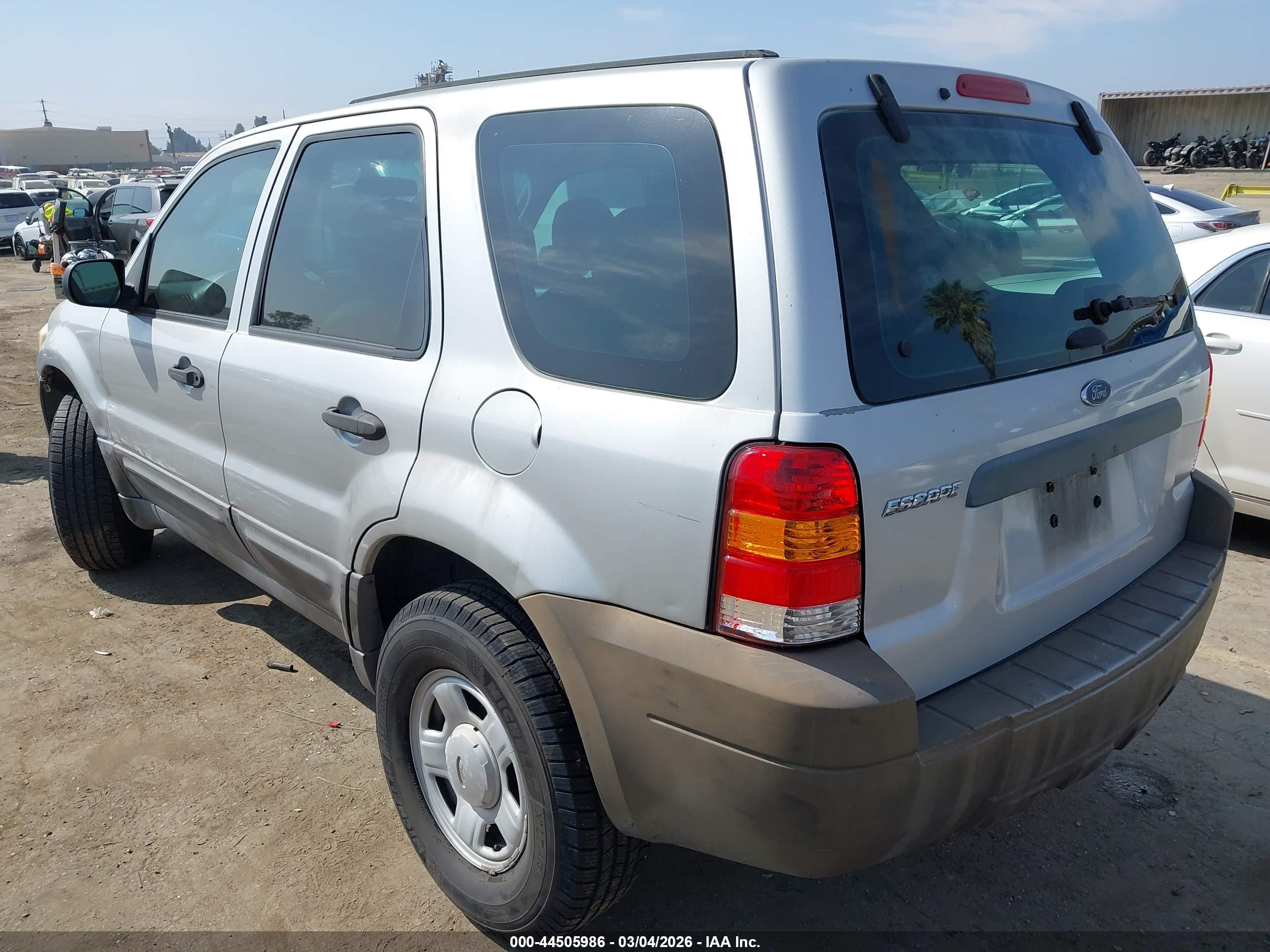 FORD ESCAPE image 3