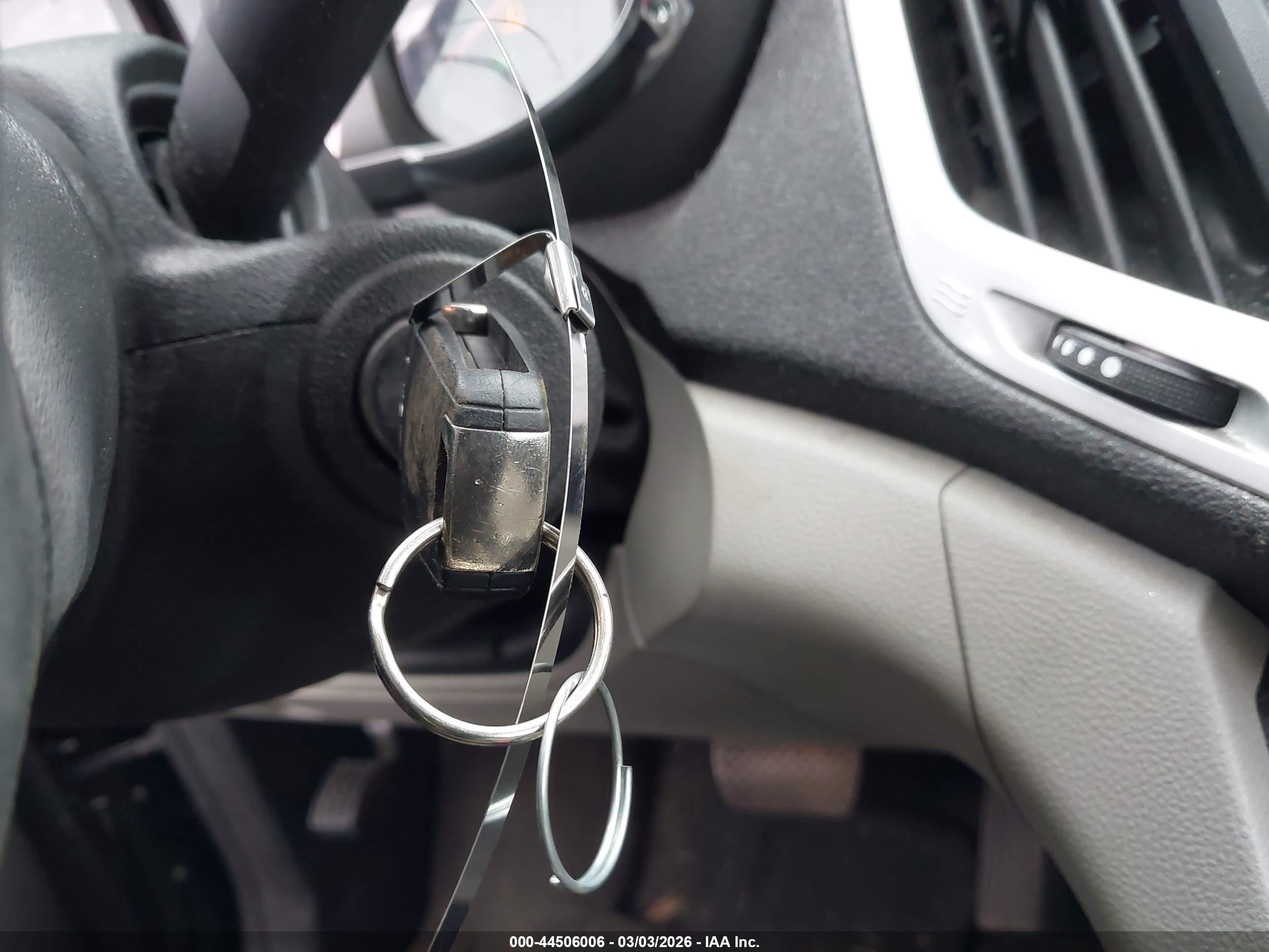 GMC TERRAIN image 11