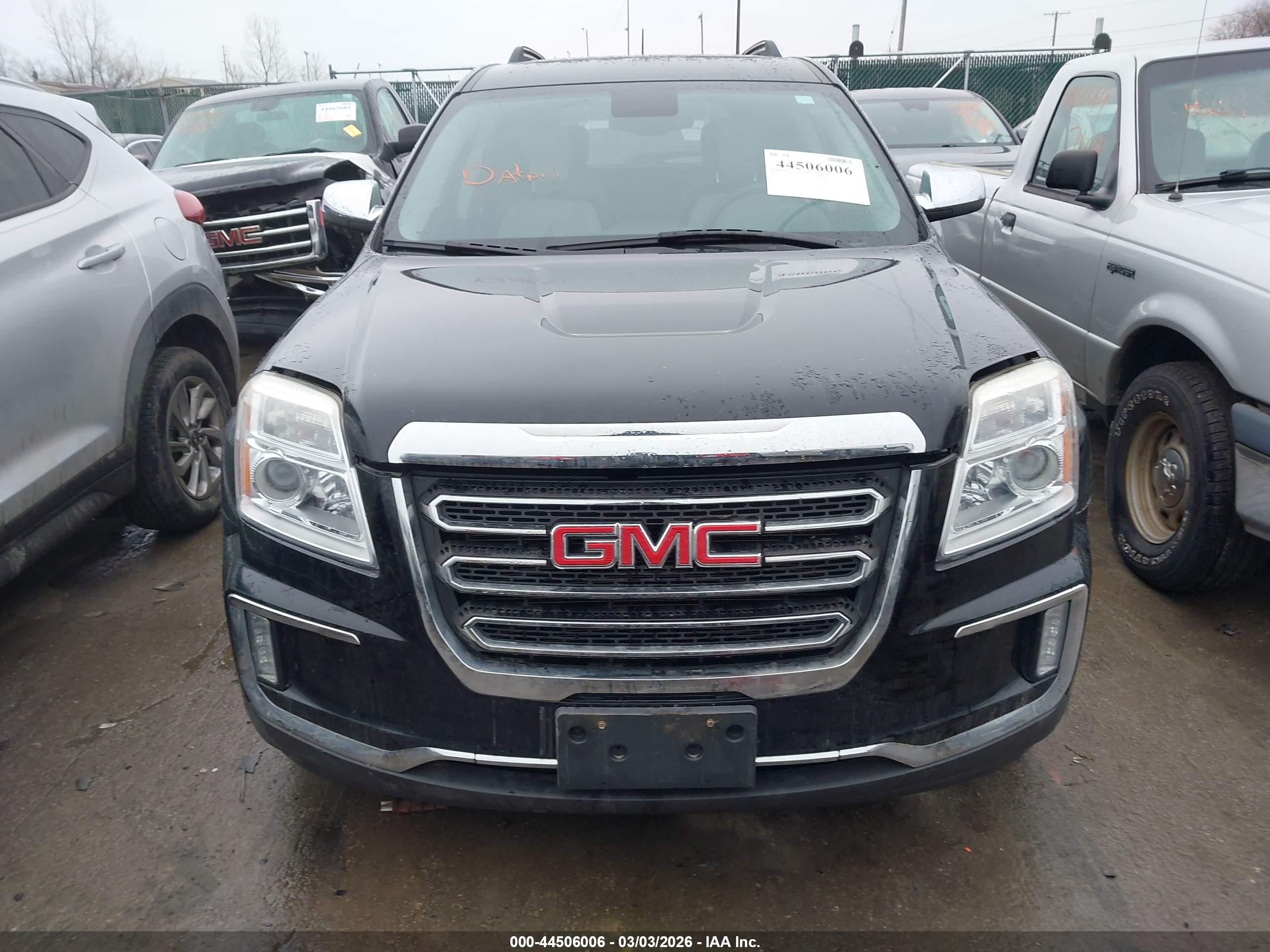 GMC TERRAIN image 6