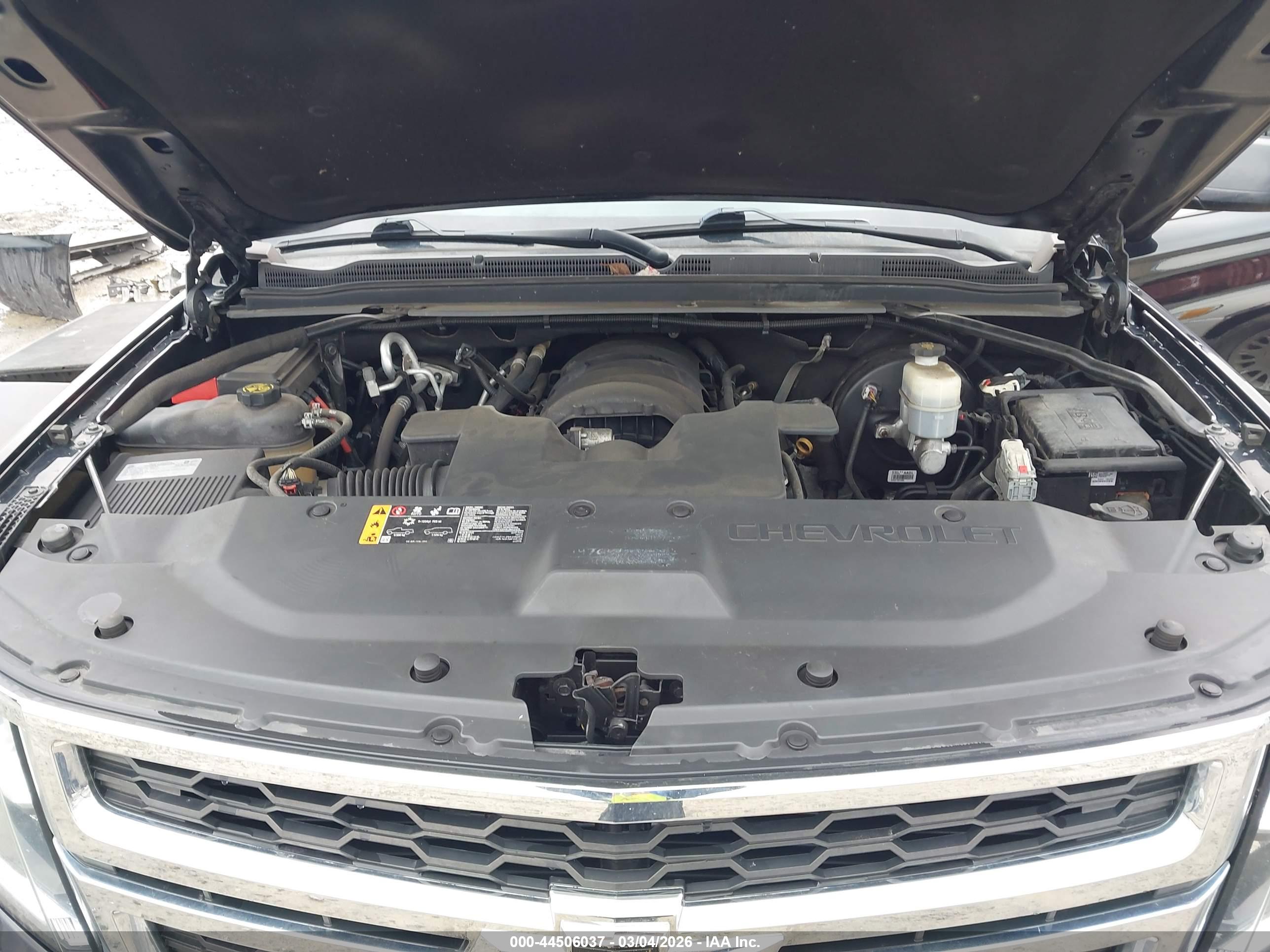 CHEVROLET SUBURBAN image 10