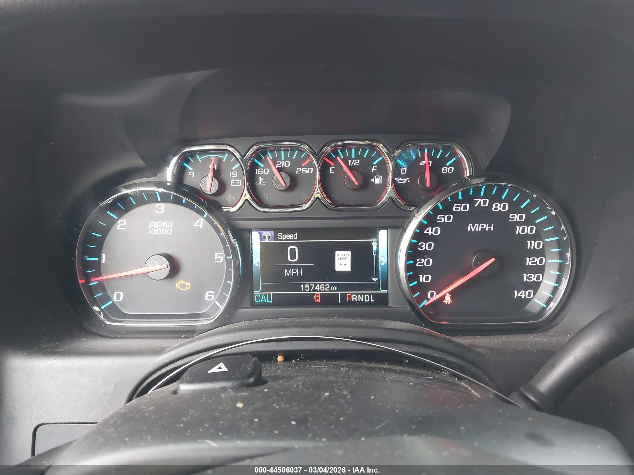 CHEVROLET SUBURBAN image 7