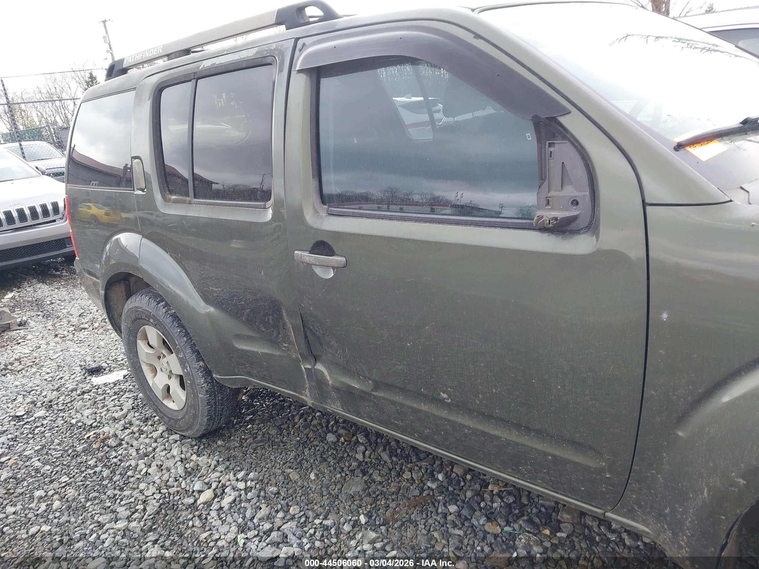 NISSAN PATHFINDER image 6