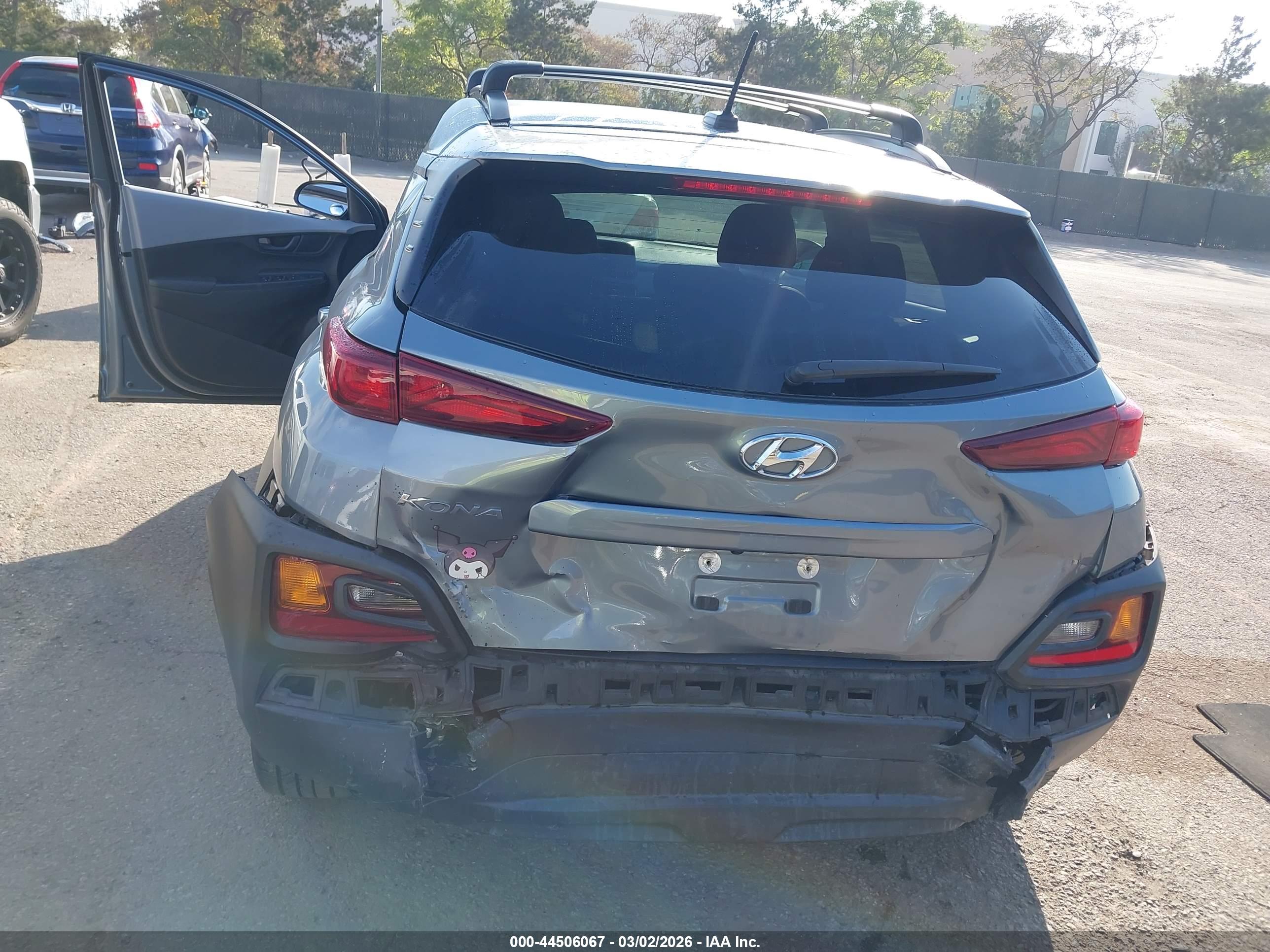 HYUNDAI KONA image 6