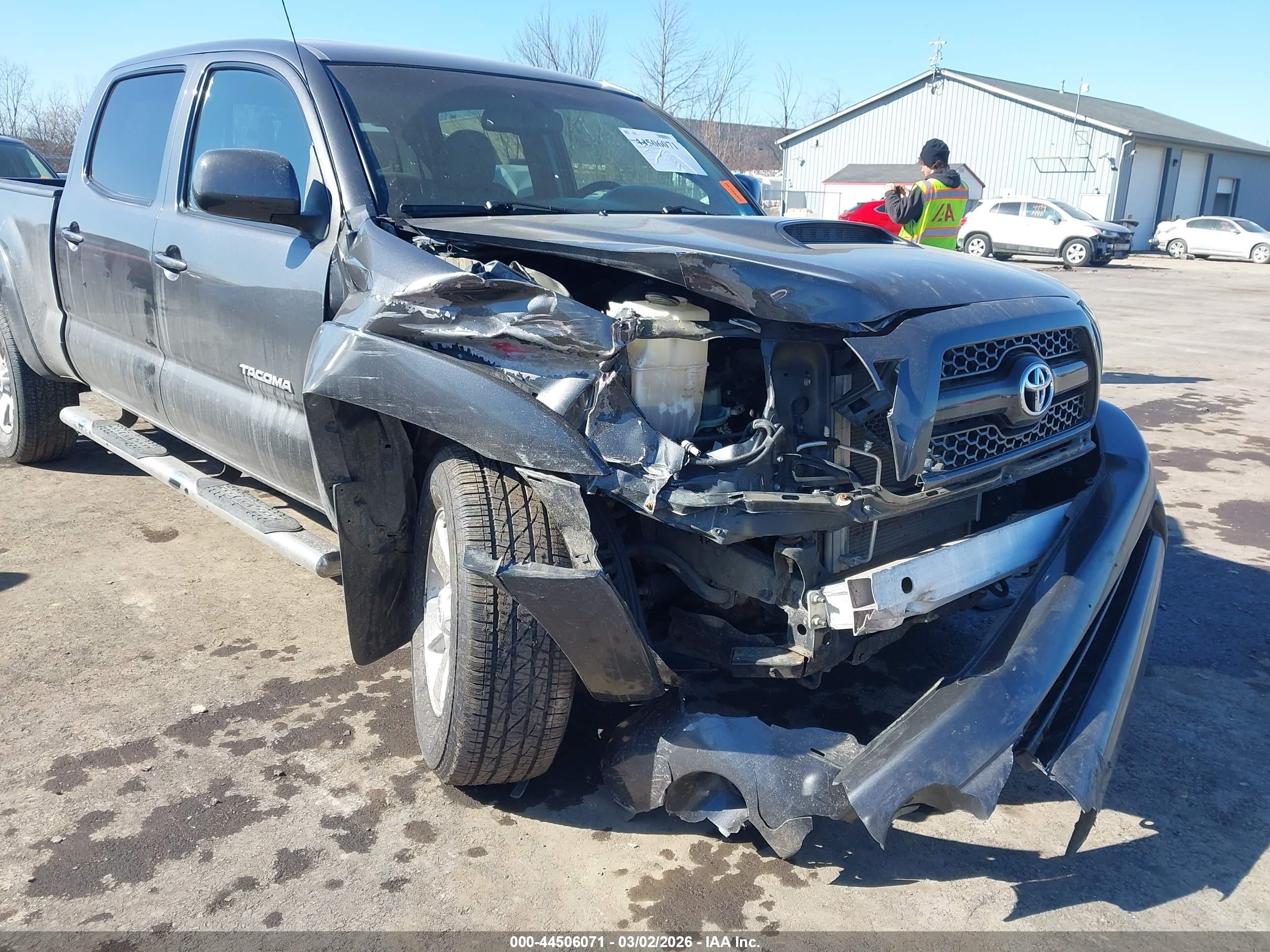TOYOTA TACOMA image 6