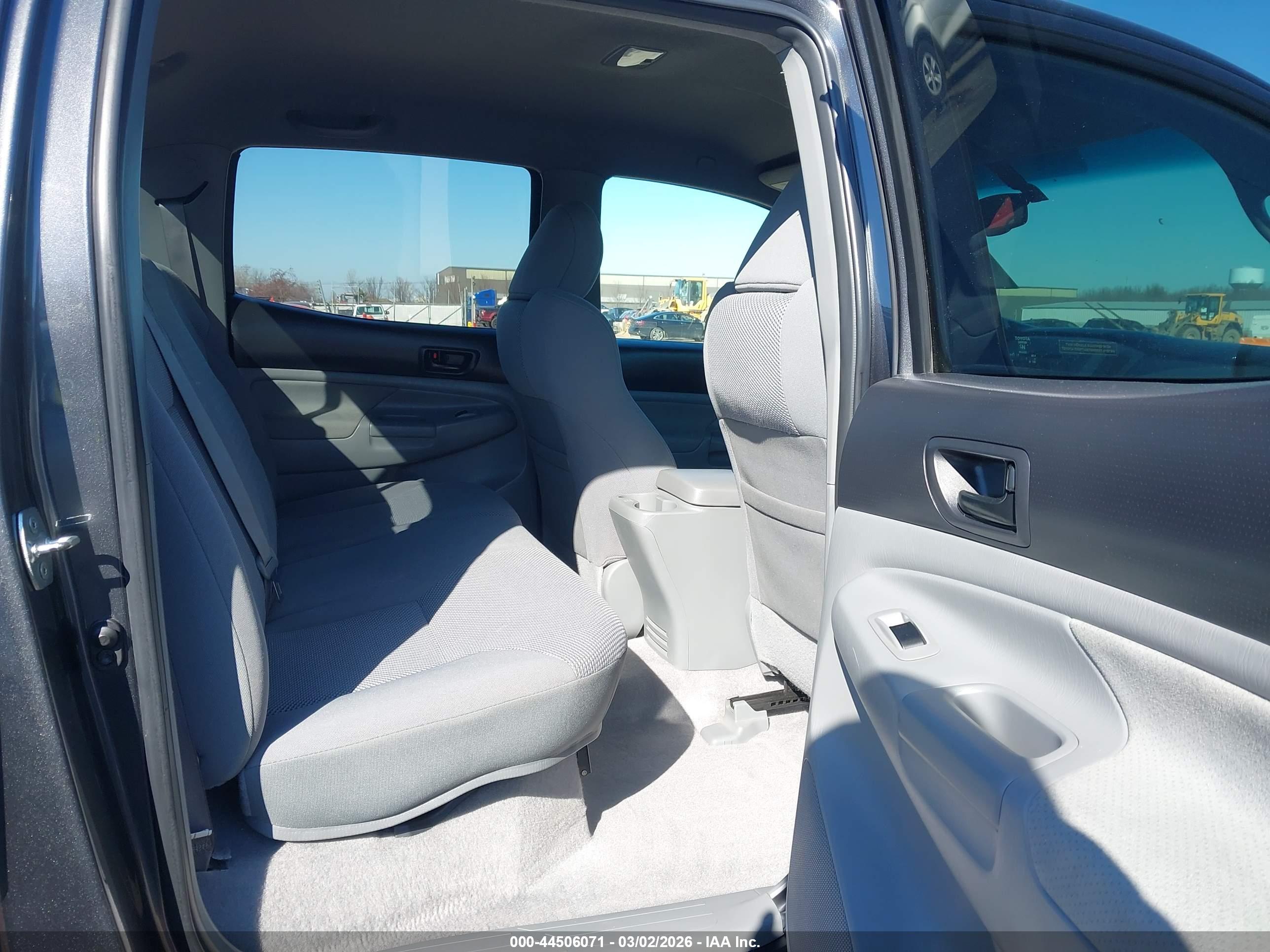 TOYOTA TACOMA image 8