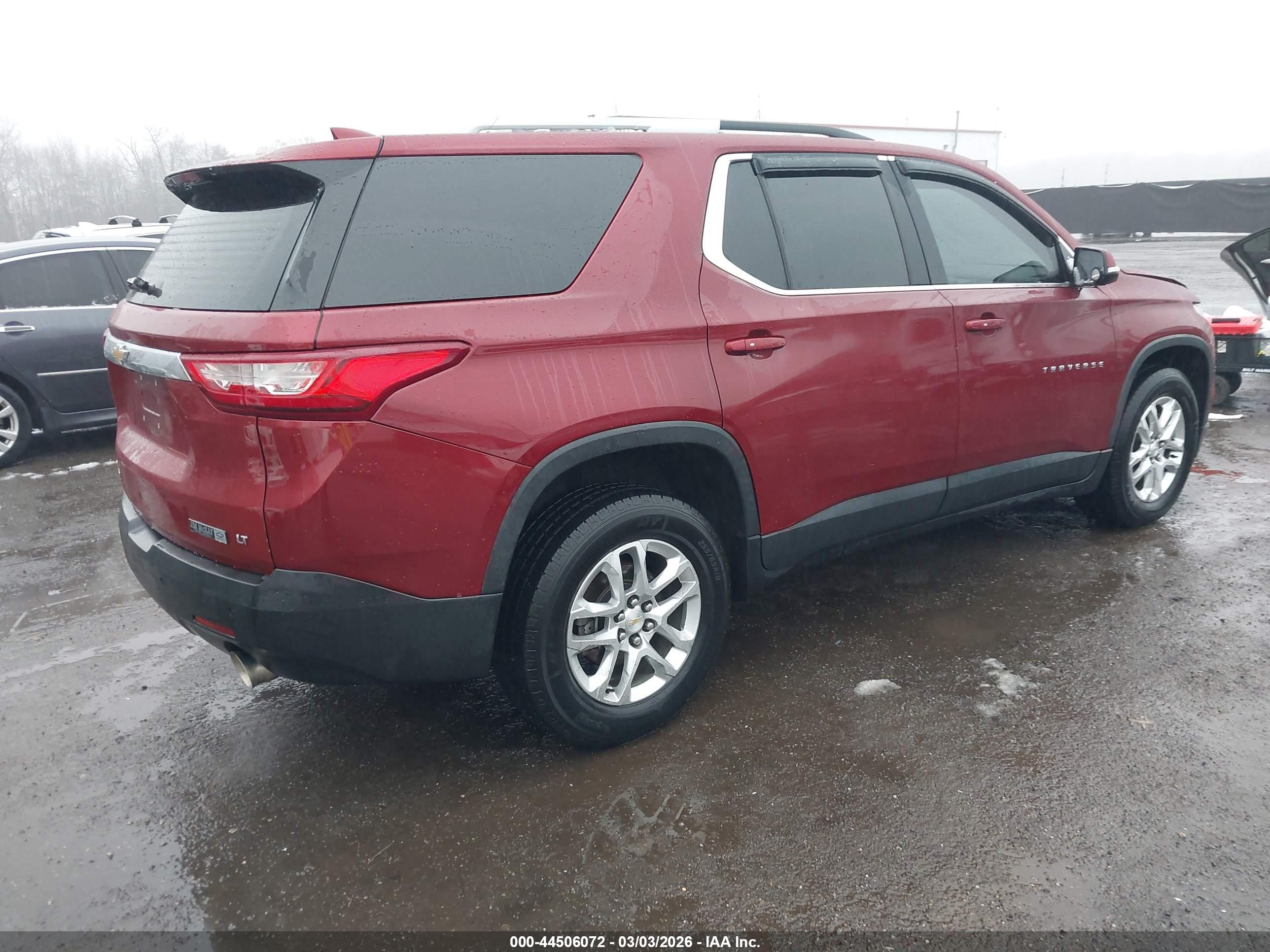 CHEVROLET TRAVERSE image 4