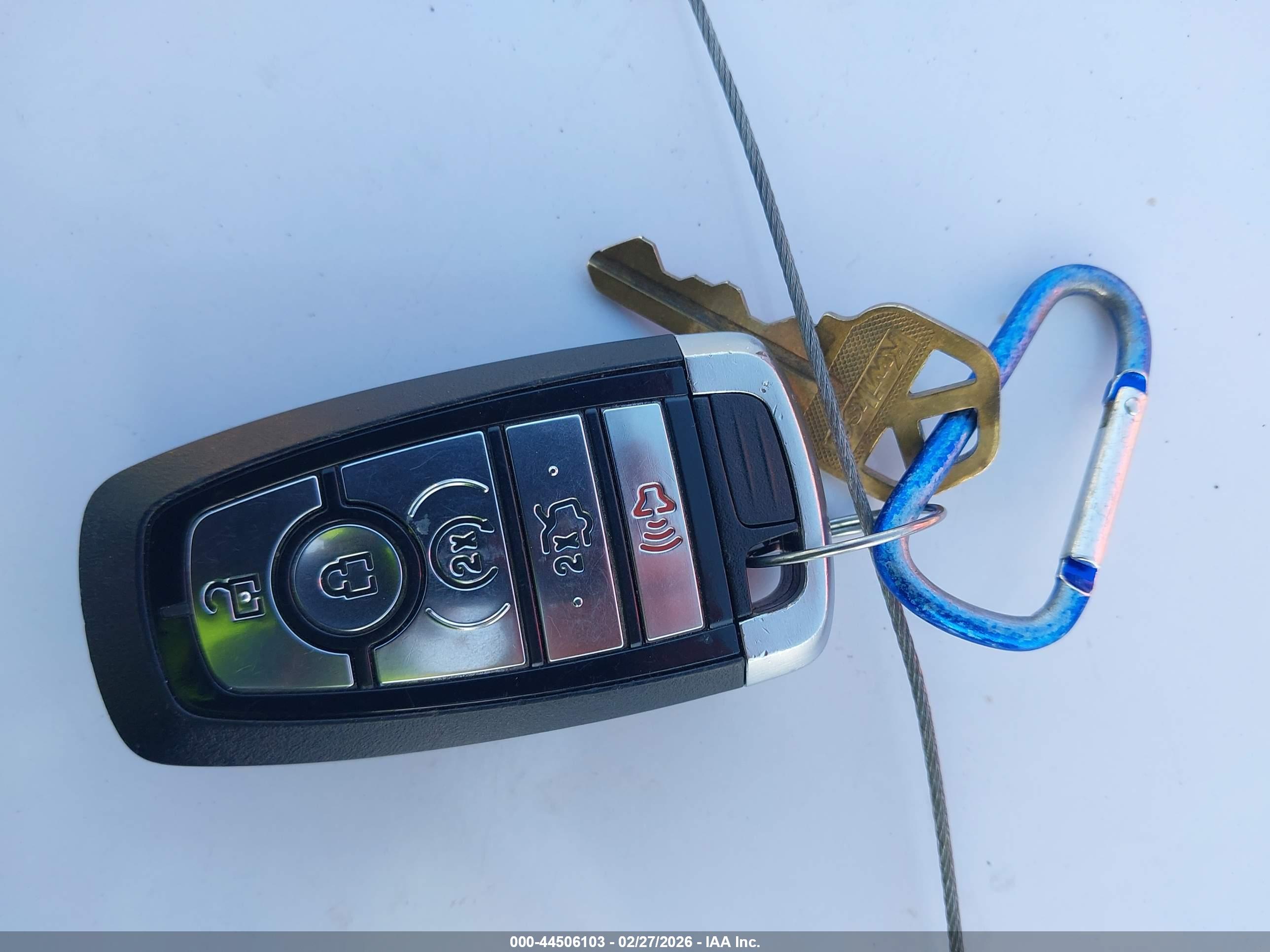 FORD FUSION image 11