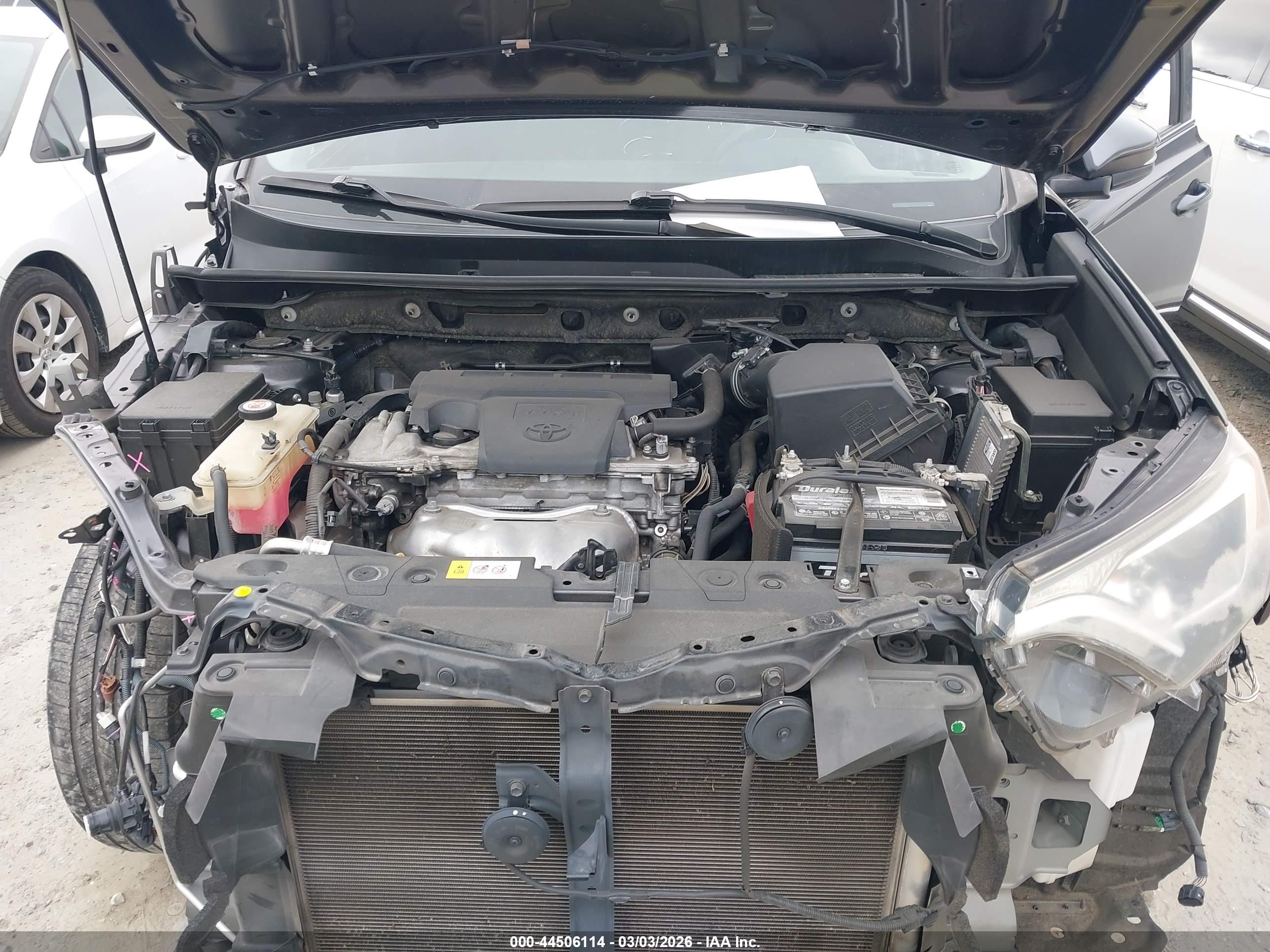 TOYOTA RAV4 image 10