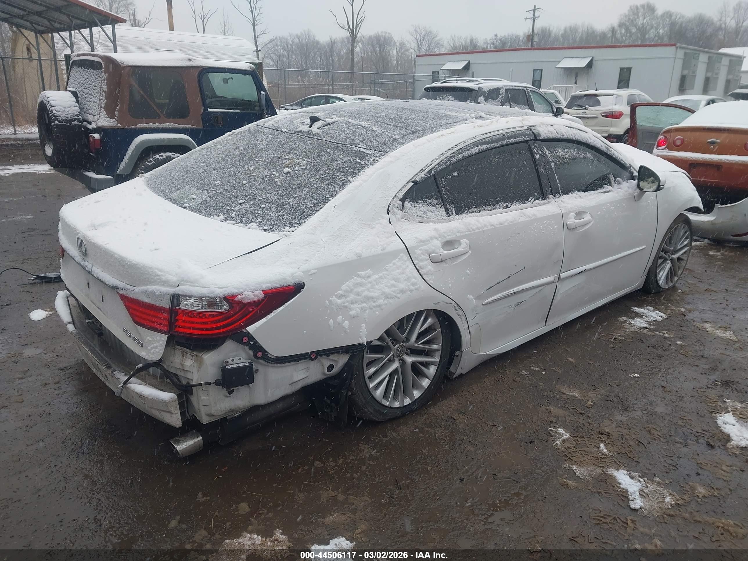 LEXUS ES image 4