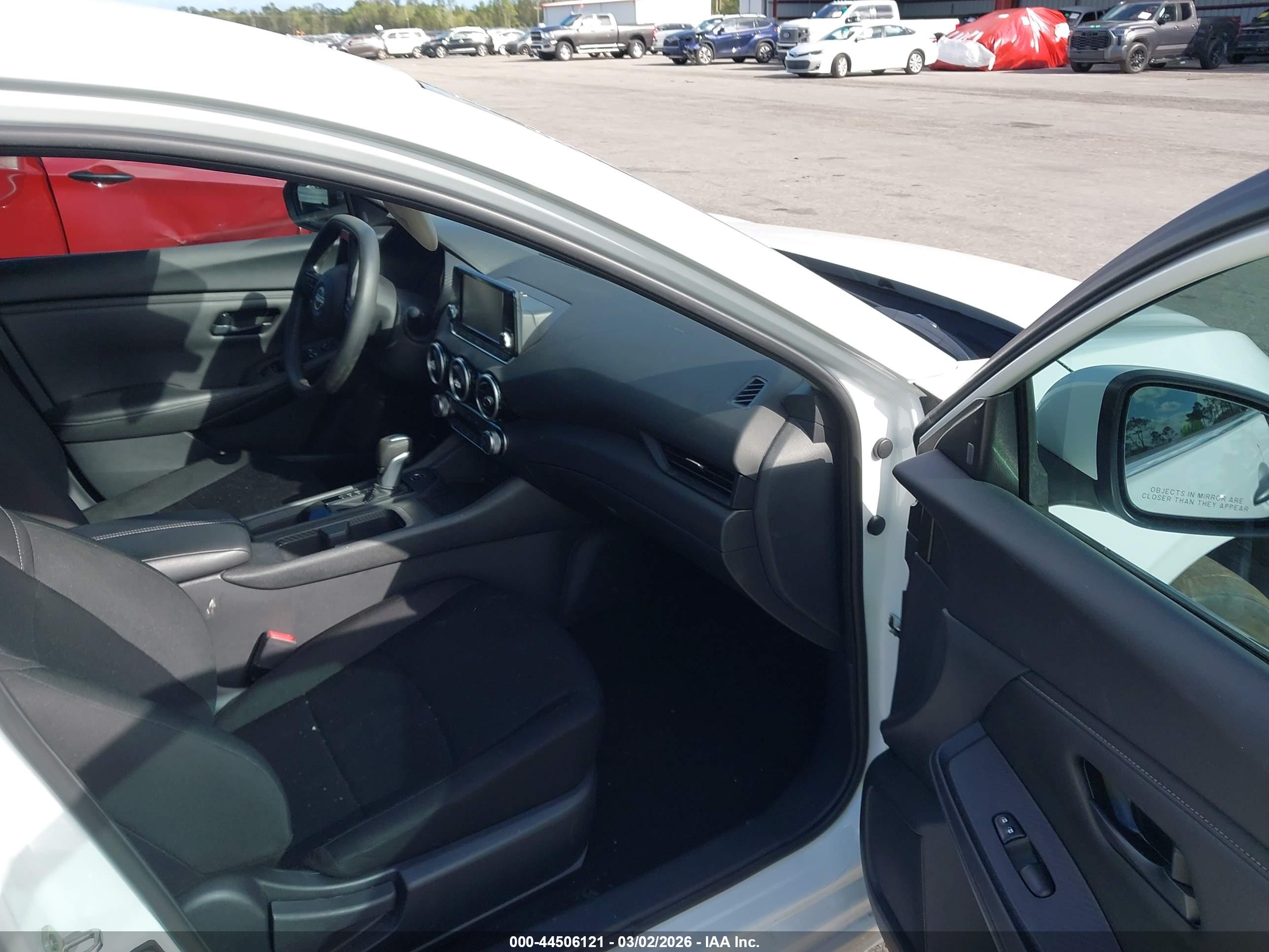 NISSAN SENTRA image 5
