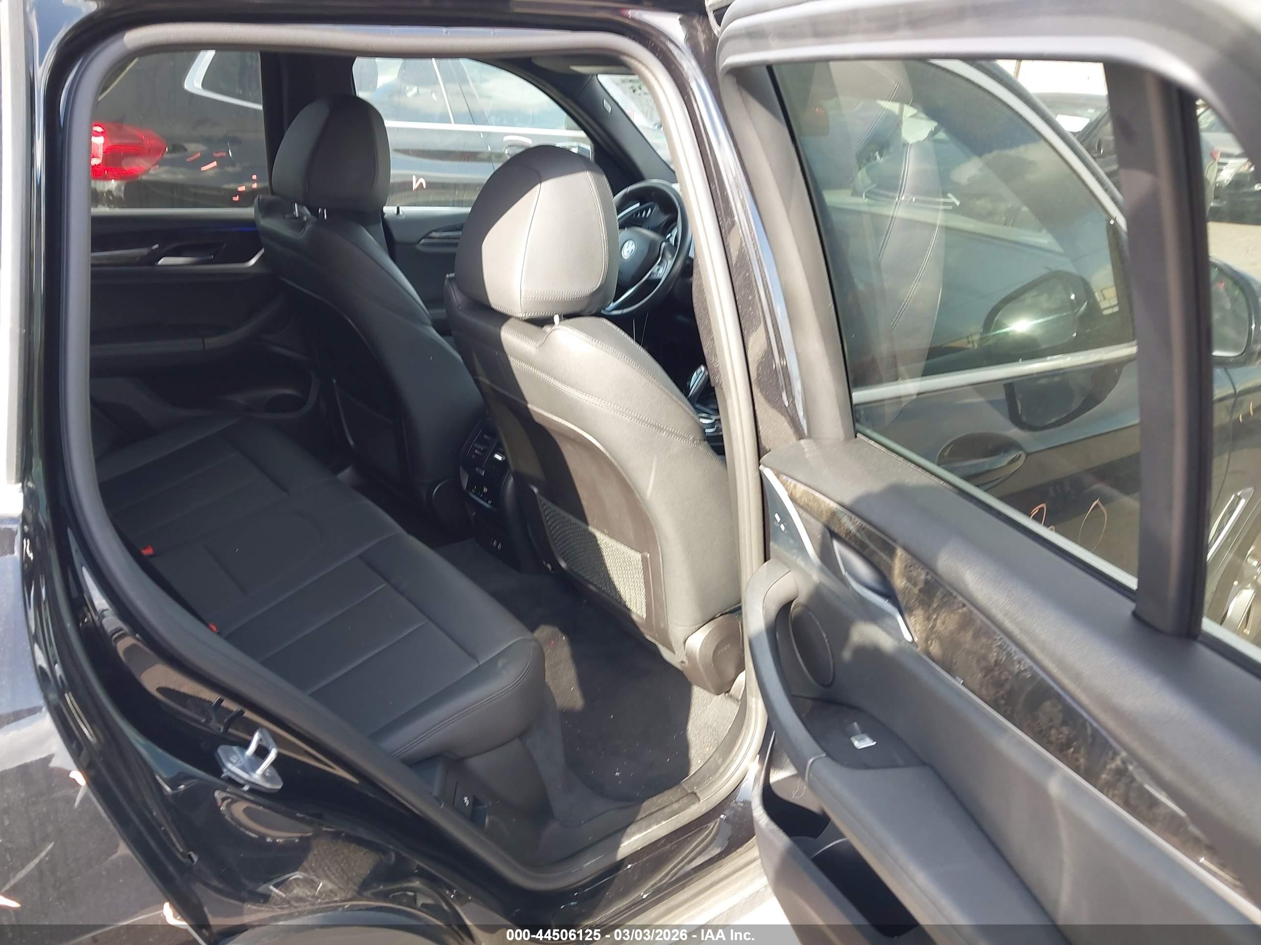 BMW X3 image 8